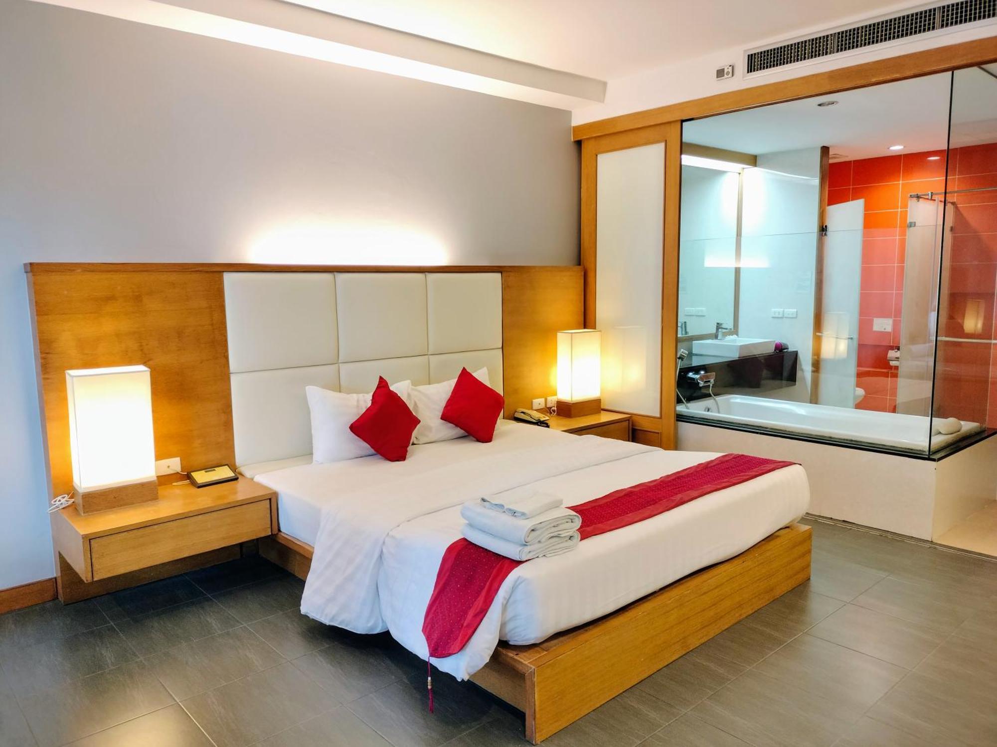 Resort Chang Buri & Hillside 3*