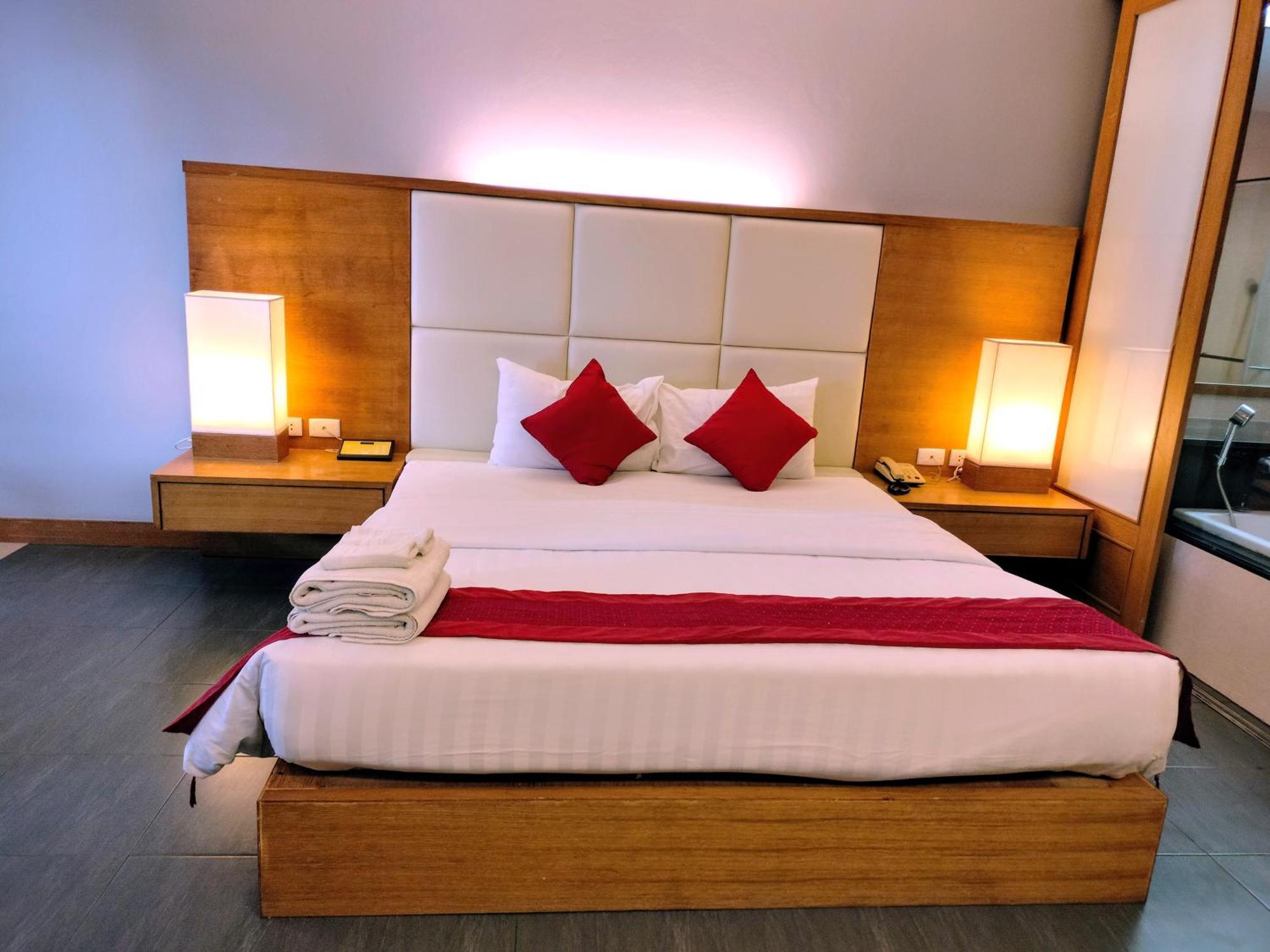 Resort Chang Buri & Hillside