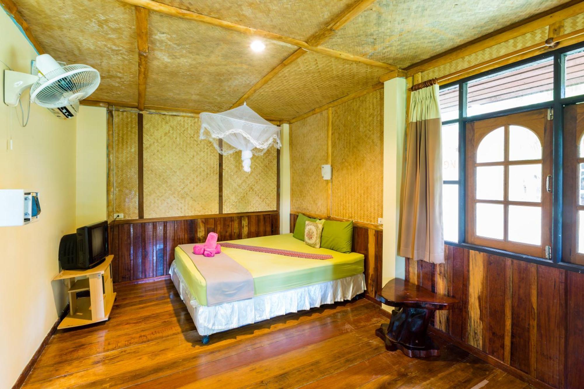 Bottle 1 Resort 3*