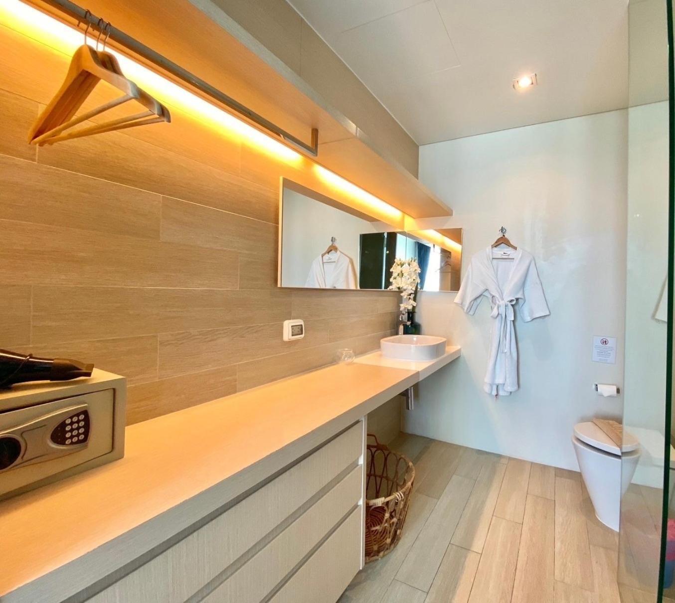 Hotel Veranda Pattaya By Sea 5*