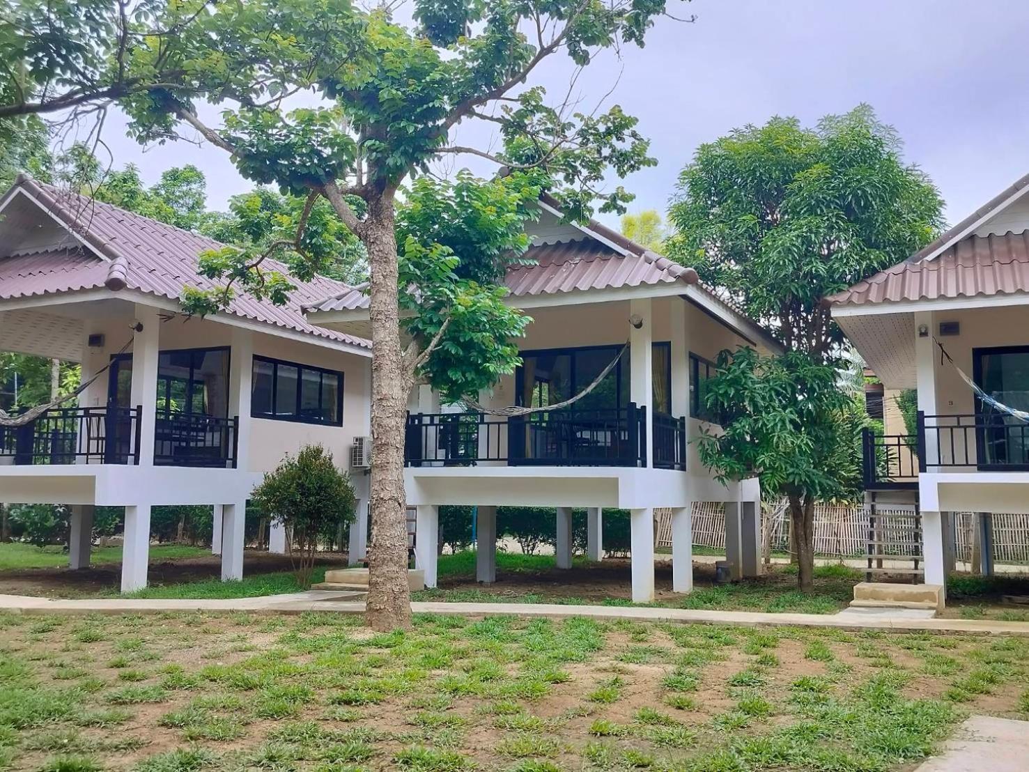 Family Hut Resort