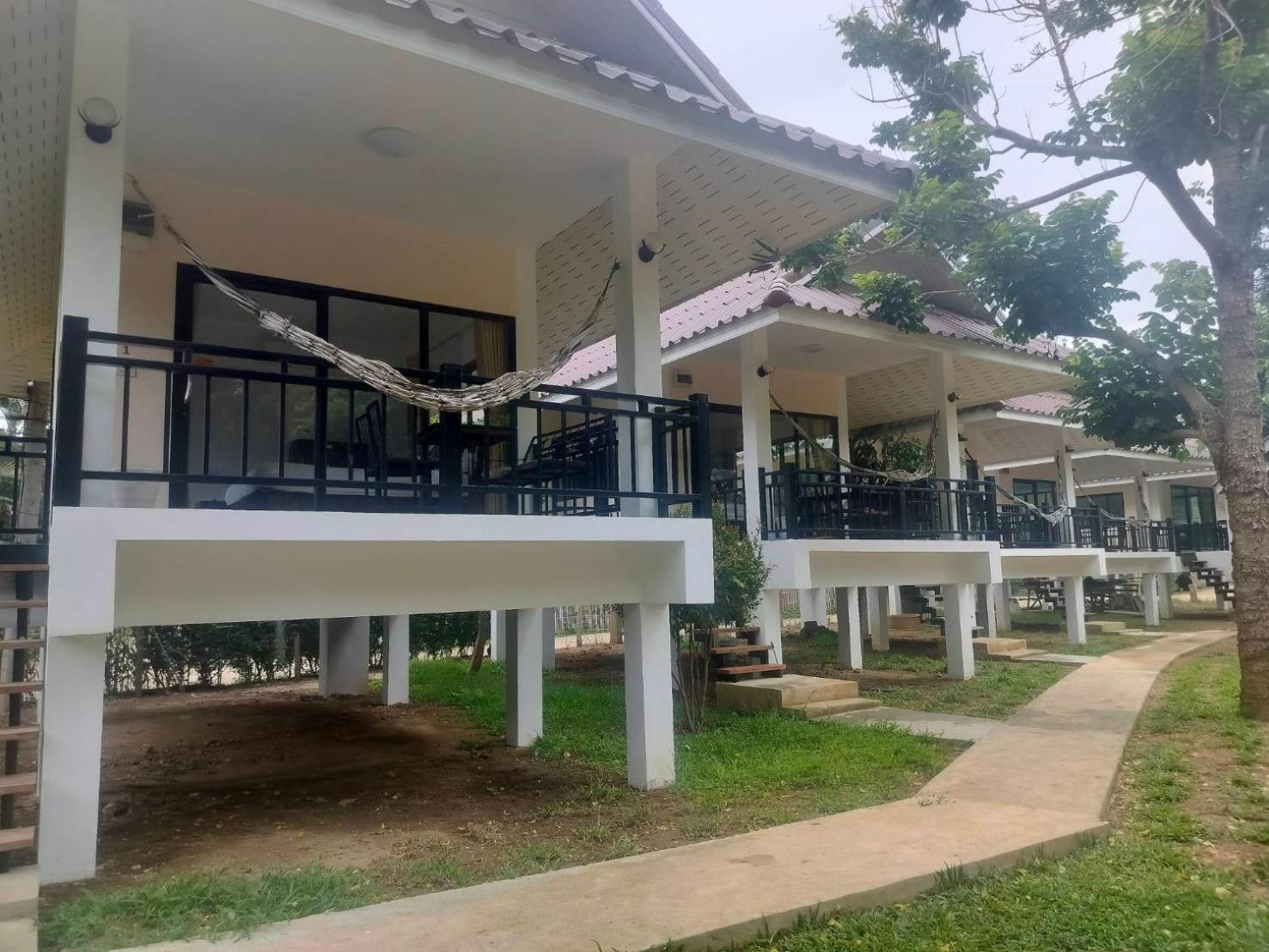 Family Hut Resort Pai