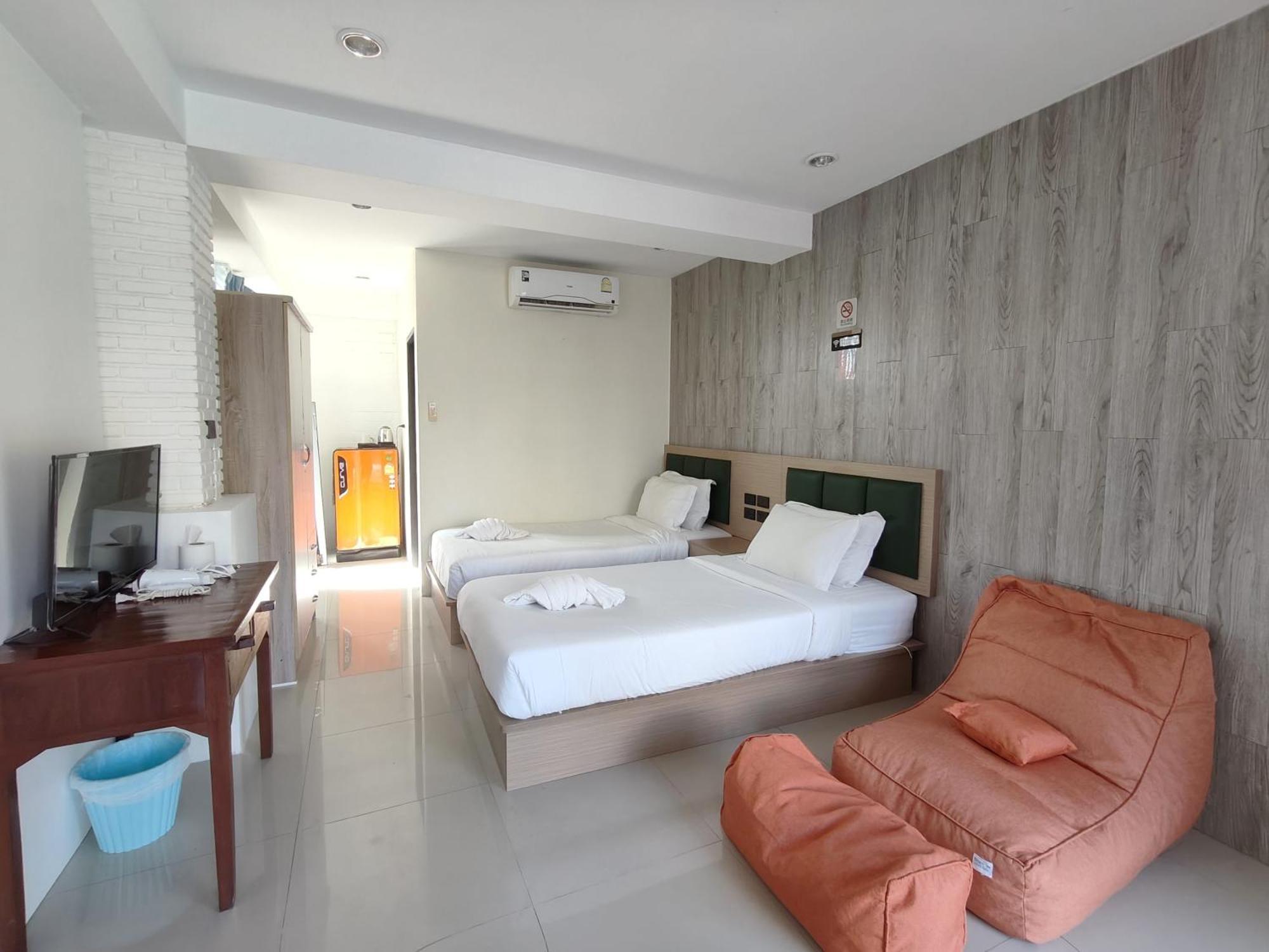 Hospedagem domiciliar Baankasemsuk 般咔 深宿 Patong