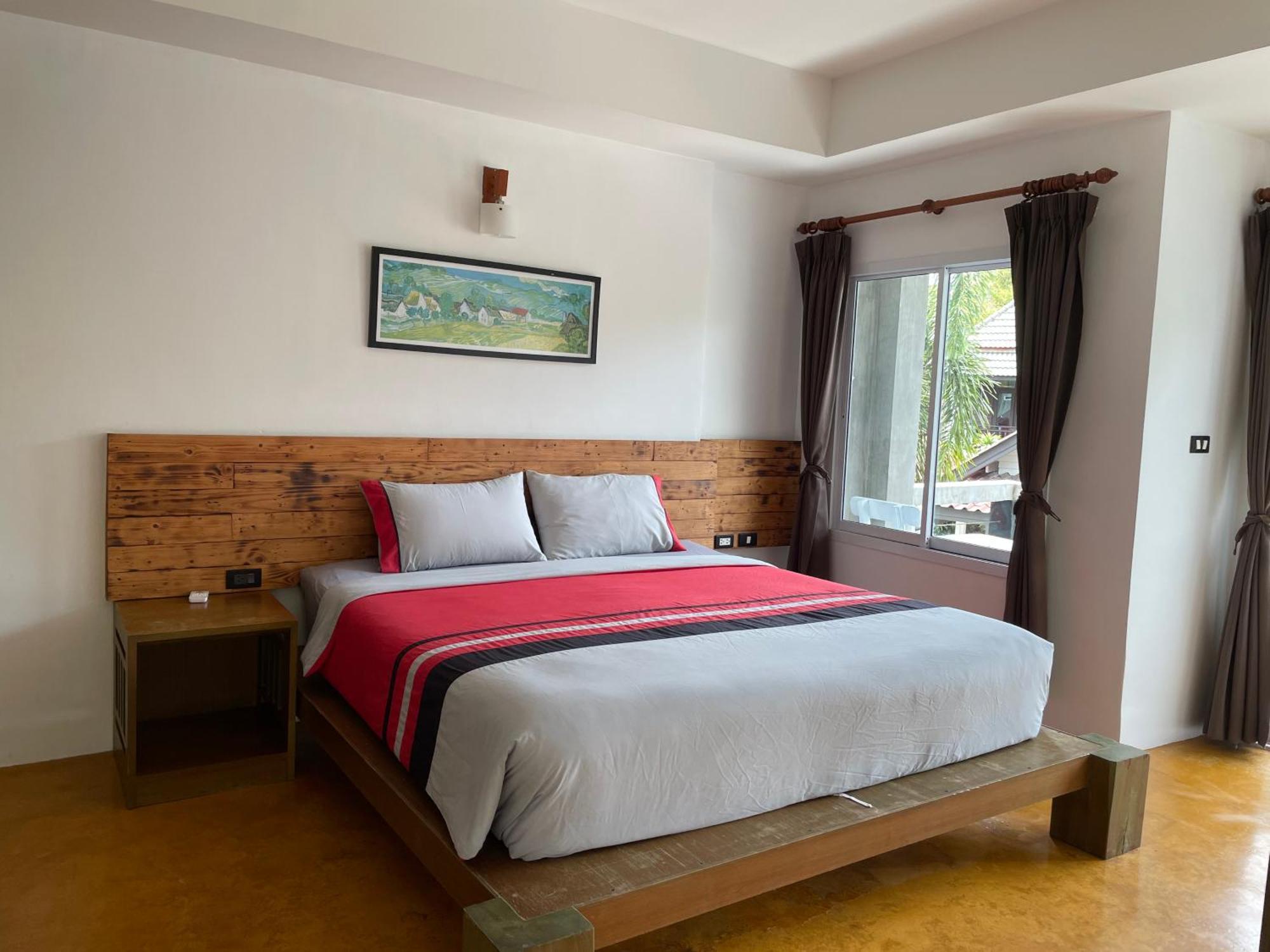 Resort Through Haad Yao