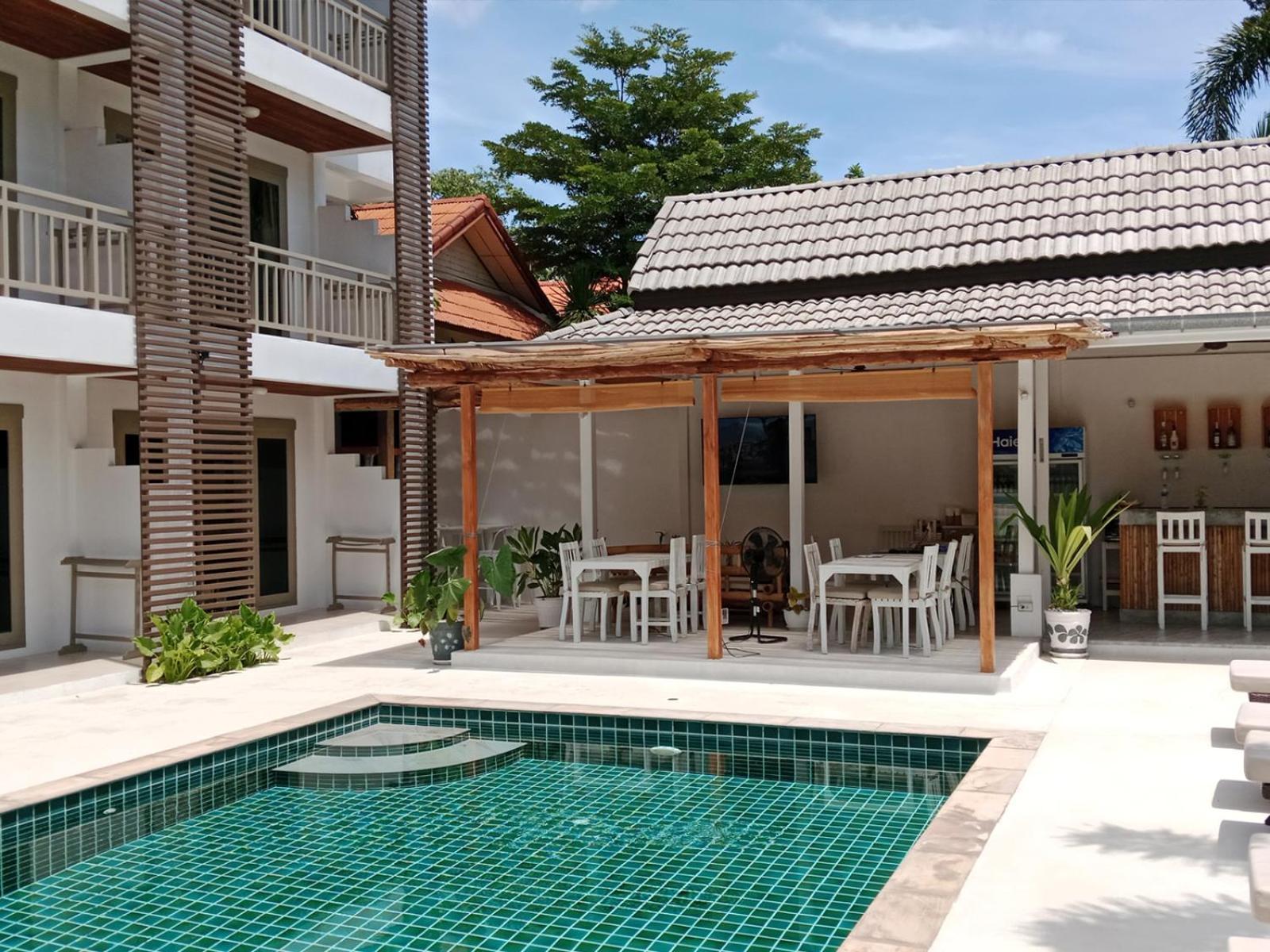 Ampha Place 3*