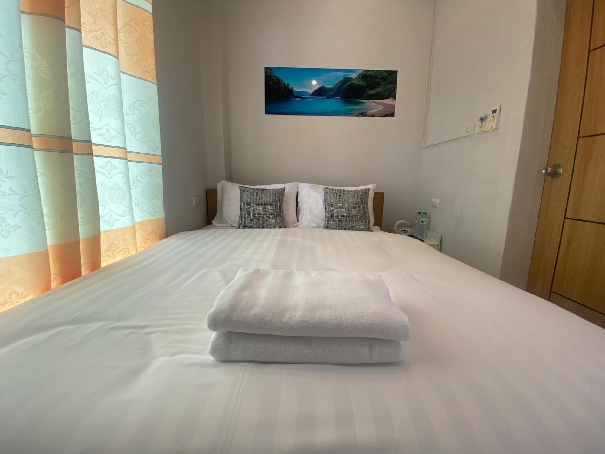 Hotel Talay Pool