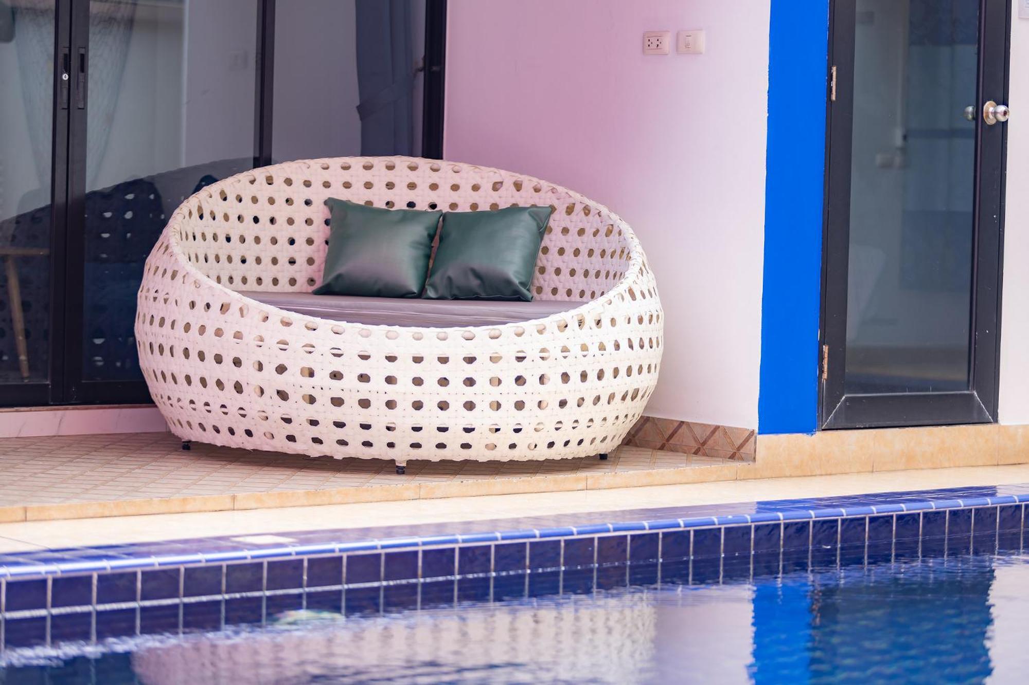 Talay Pool Hotel