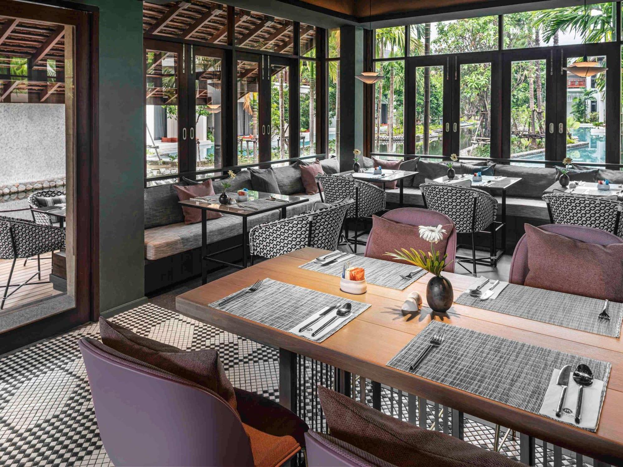 Grand Mercure Bangsak Khao Lak