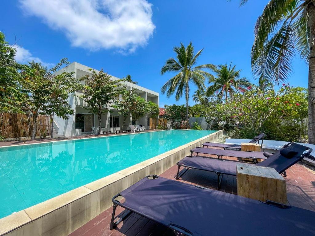 Hotel The Living Pool Koh Samui