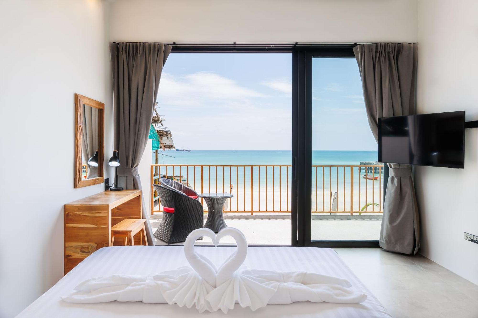Zivilla Private Pool Beachfront Villa