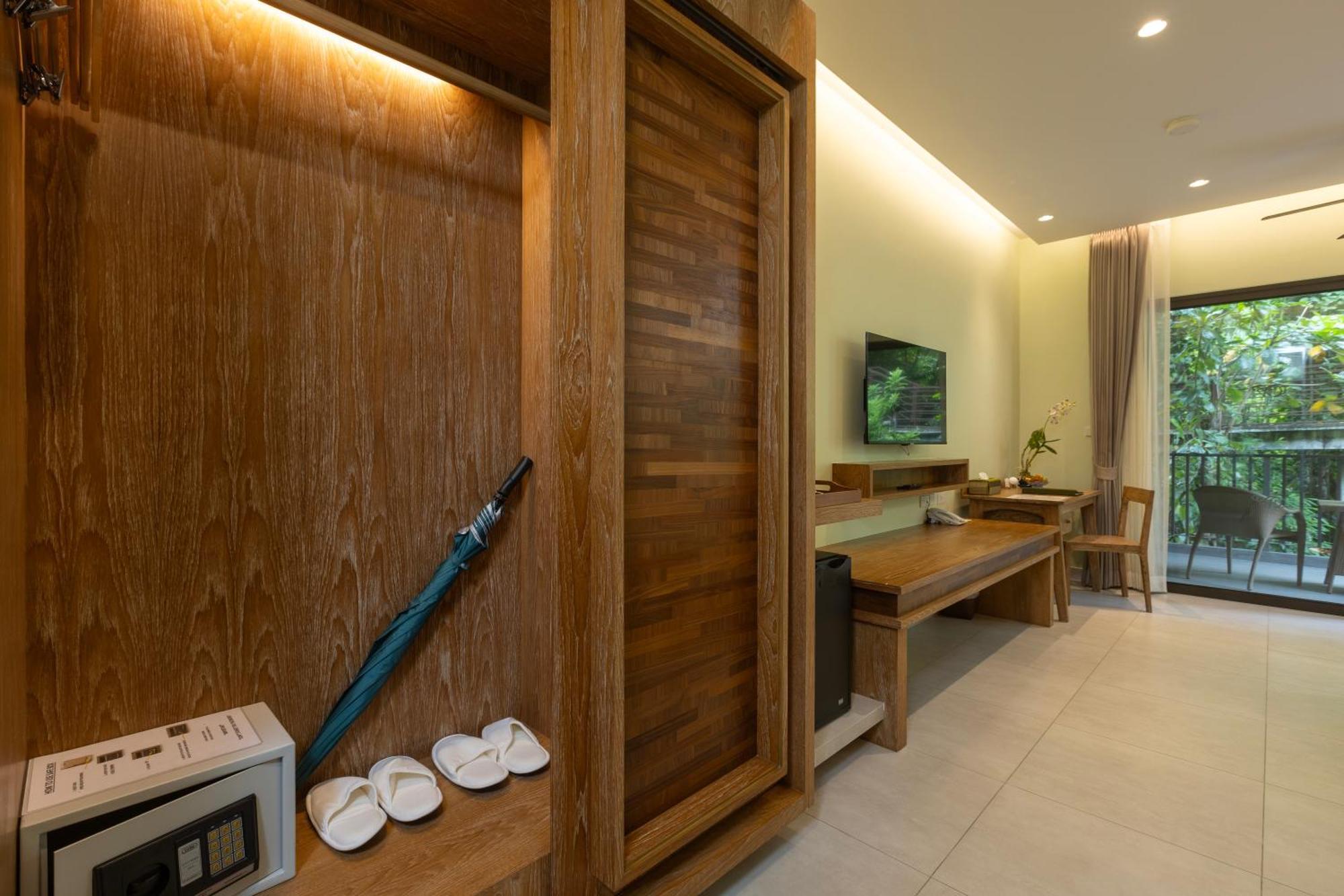 Resort Khaolak Wanaburee - Sha Extra