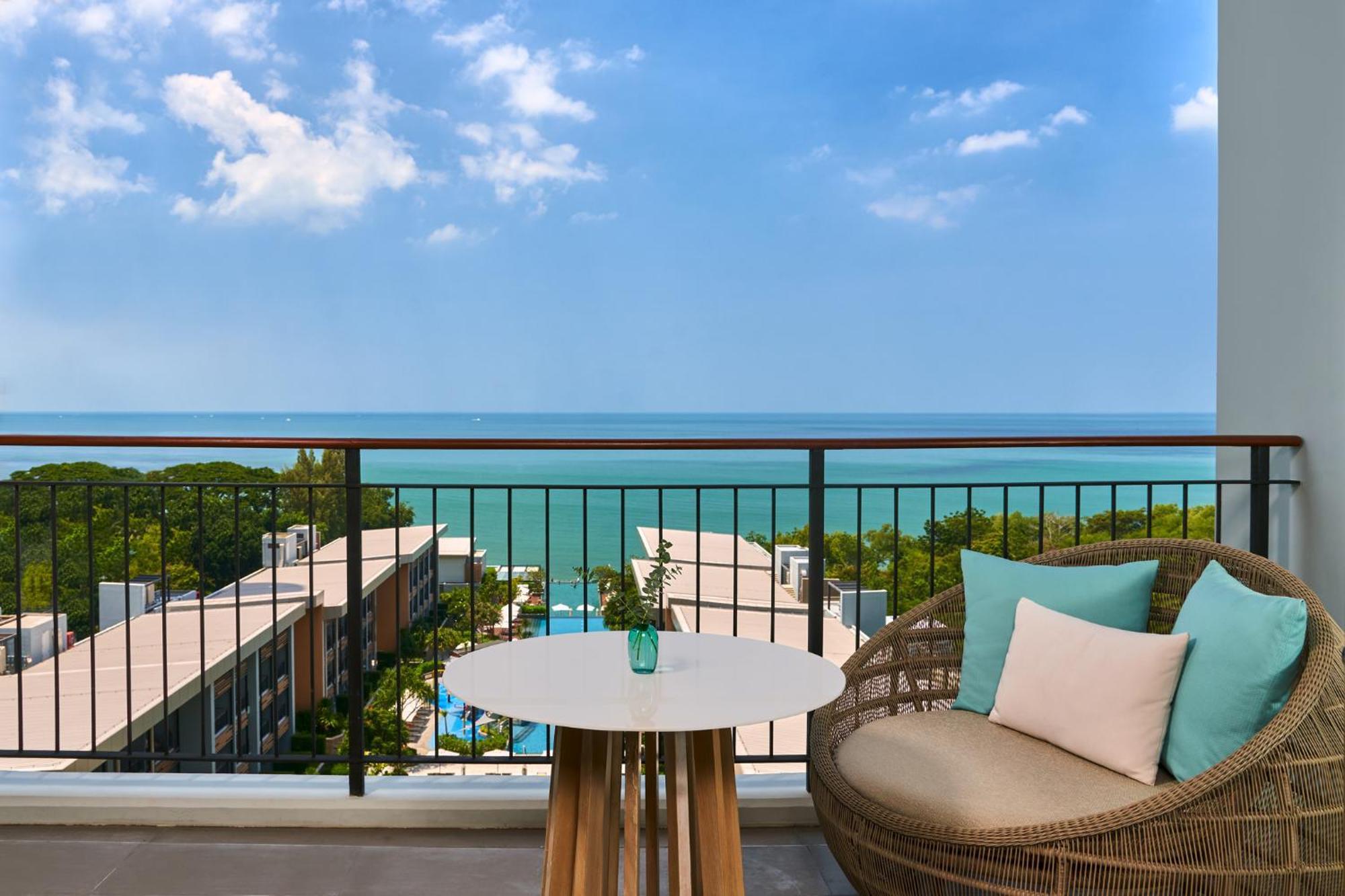 Renaissance Pattaya & Hotel 5*