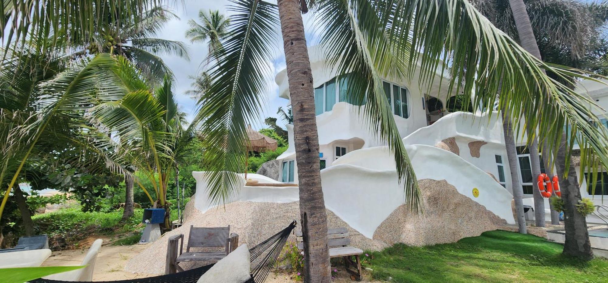 The Rock Samui Beachfront - Sha Resort 5*