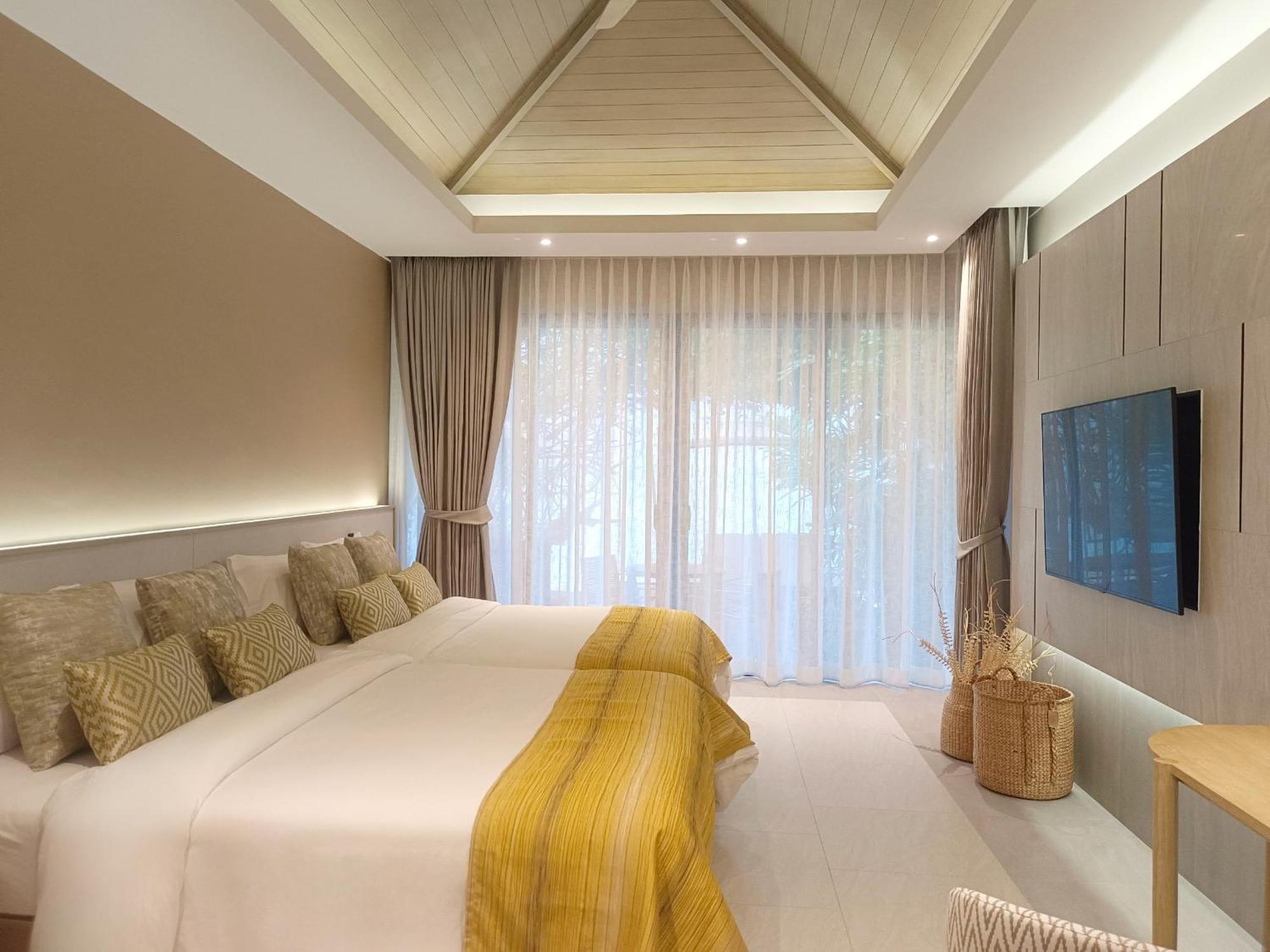 Resort Sareeraya & 5*