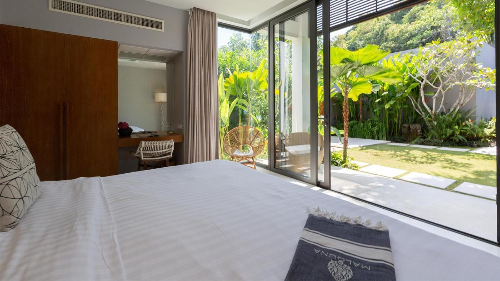 Absolute Luxury Malouna- Beachfront 6 Bedrooms 2 Kids Bunk