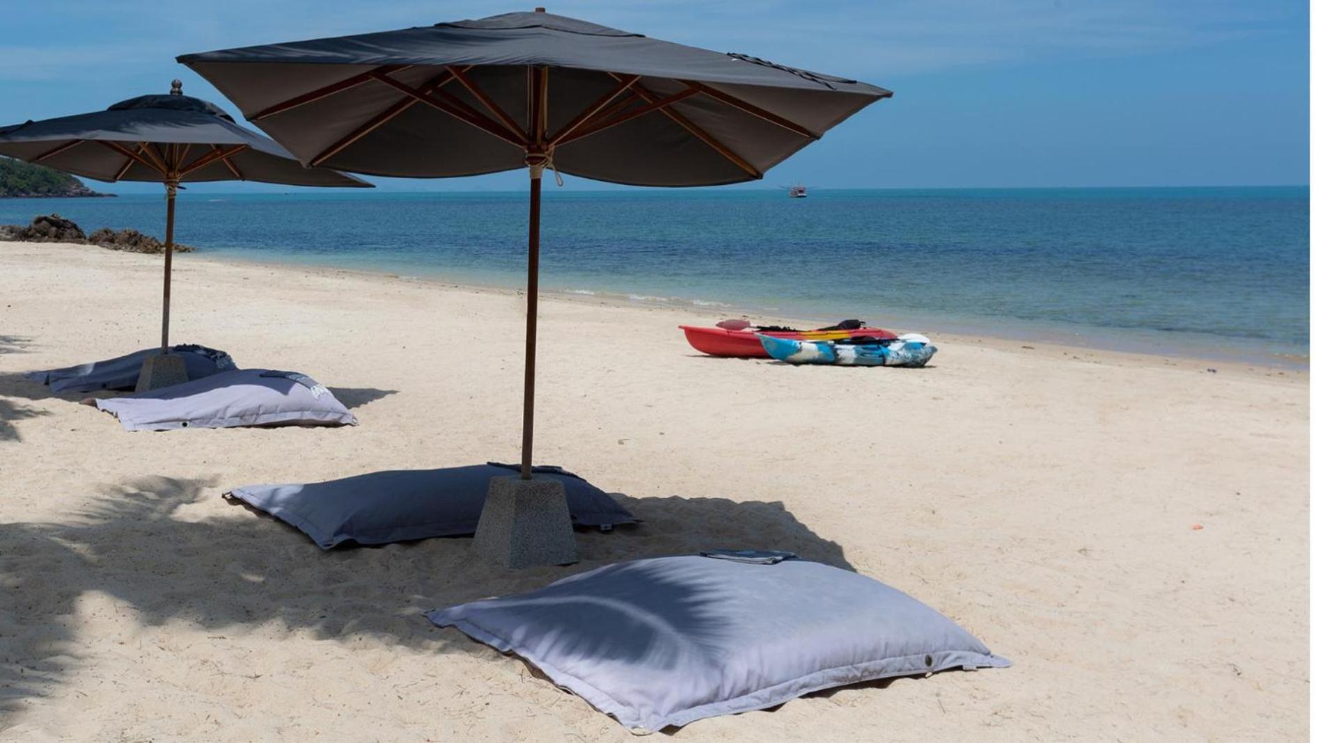 Absolute Luxury Malouna- Beachfront 6 Bedrooms 2 Kids Bunk * Ban Bang Po