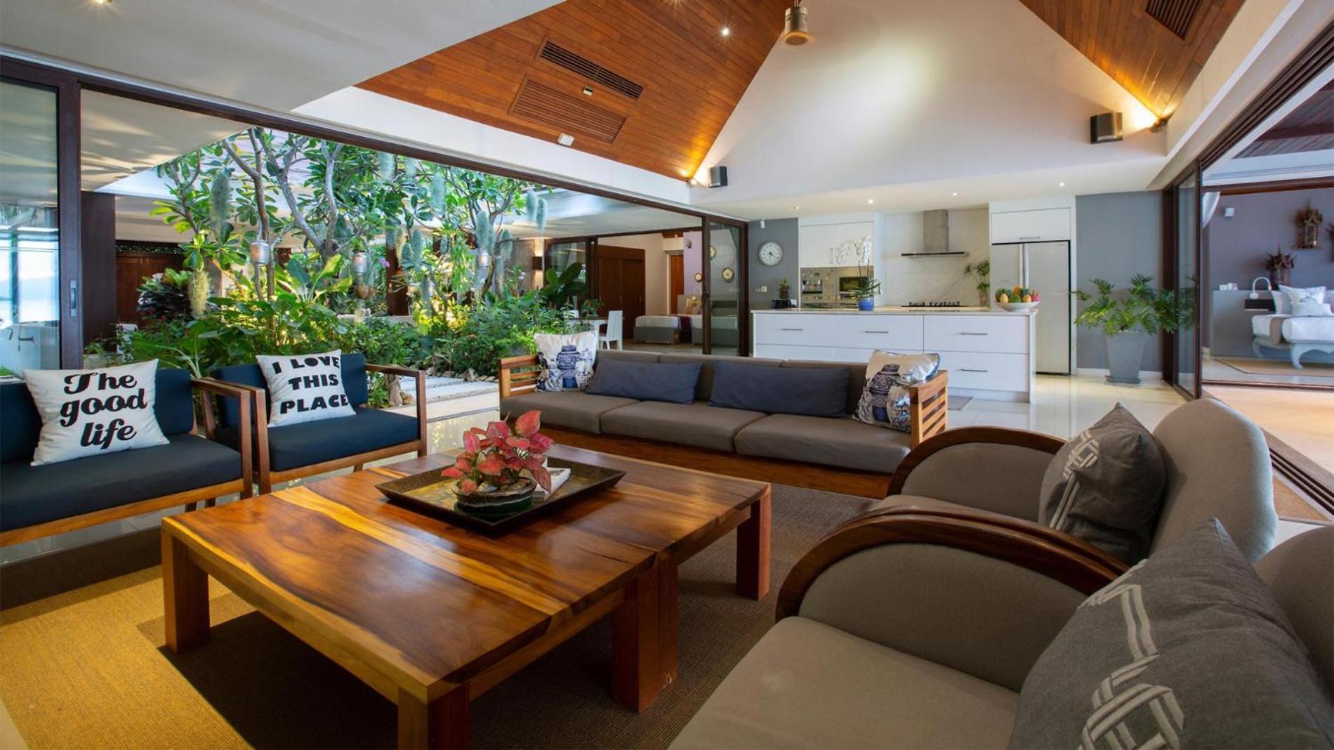 Chic Baan Capo - Luxury Four Bedroom Beachfront Bang Rak Beach (Koh Samui)