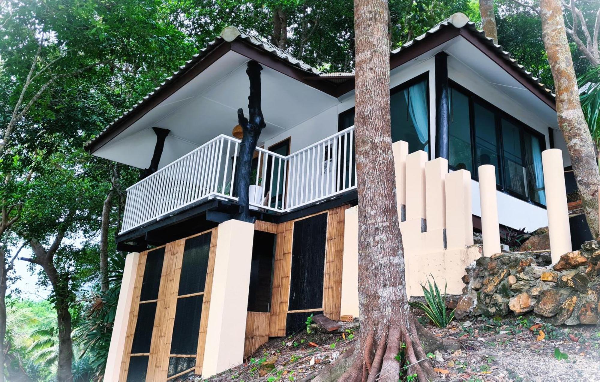 Moonlight Bay Resort