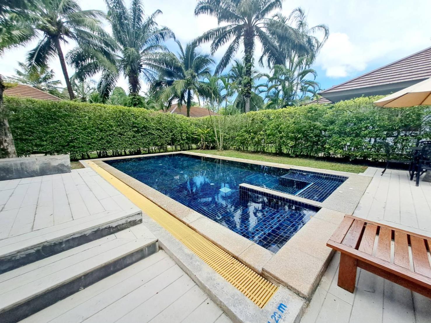 Alisea Pool Aonang Resort 4*