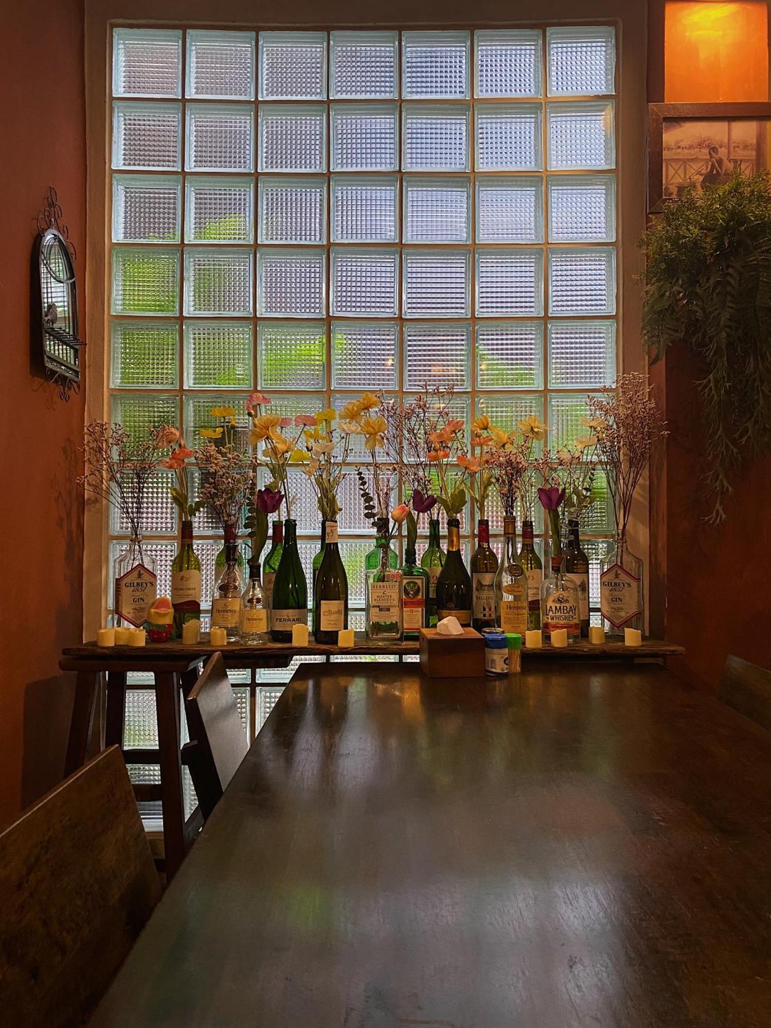 Baan Glang Soi Restaurant & 2* Banguecoque