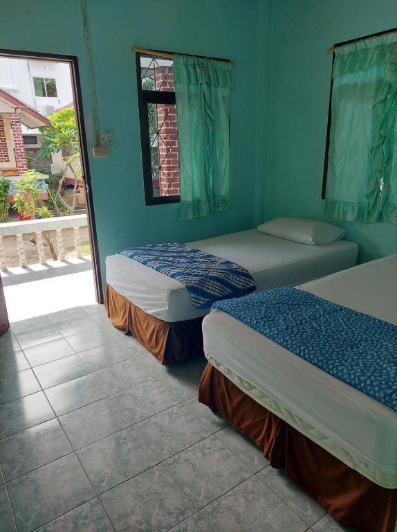 Hotel Charung 3*