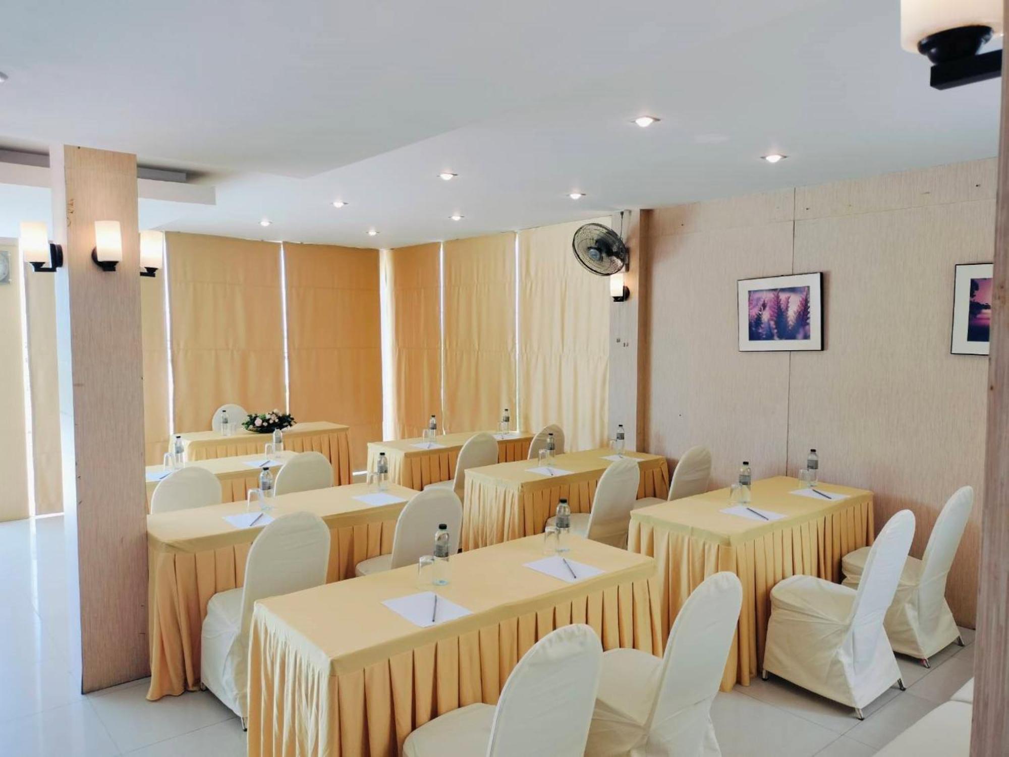 Hotel Dragon , Pattaya Jomtien Beach
