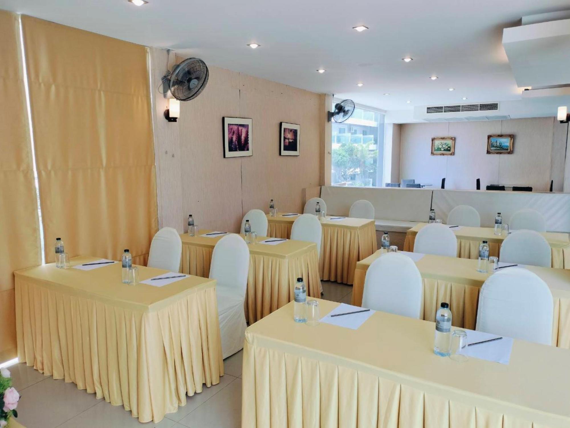 Dragon , Pattaya 3*