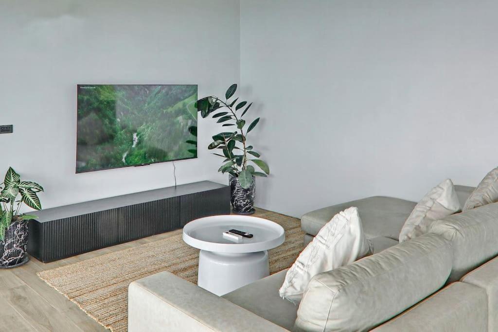 Sea La Panoramic Sea View Villa *