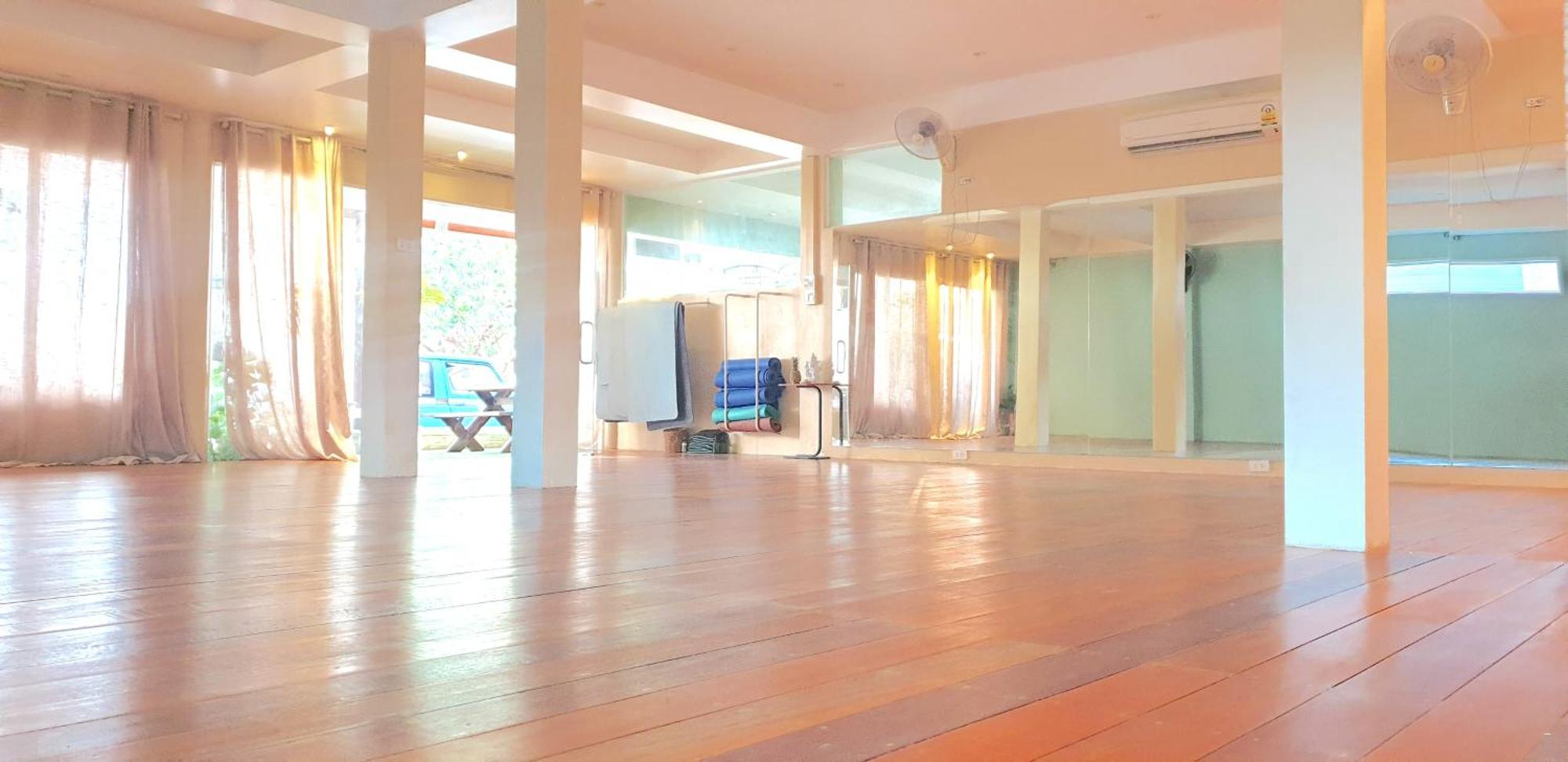 Hotel Greenlight Fisherman's Village & Cafe 3*