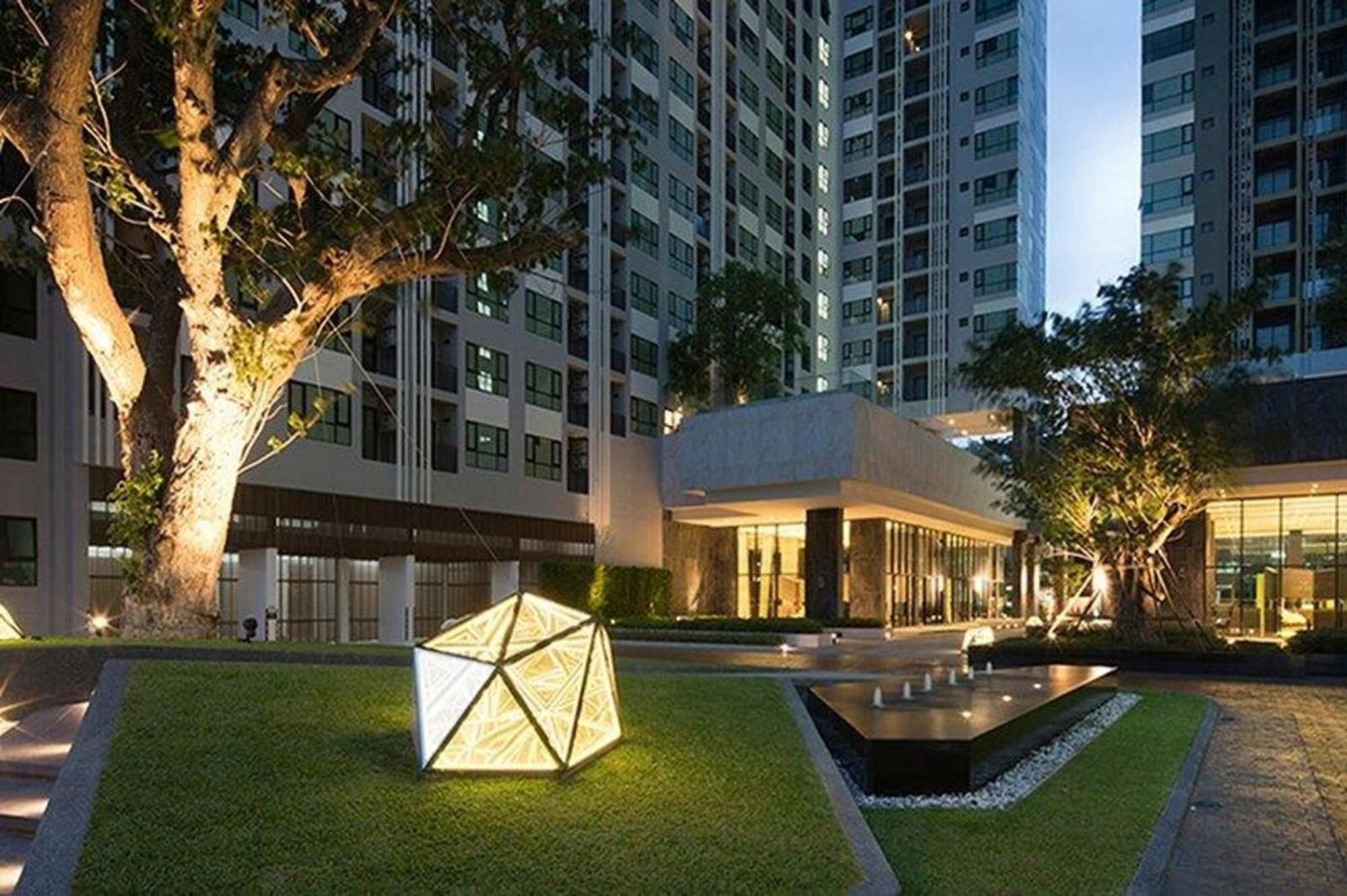 Aparthotel The Base By Mickey Pattaya
