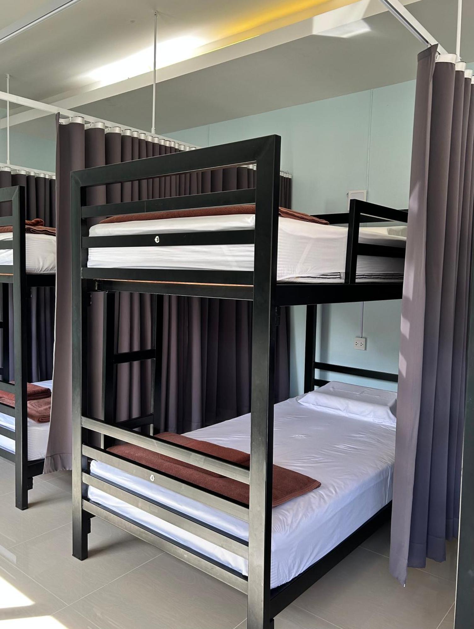 Khaosok Secret Hostel *