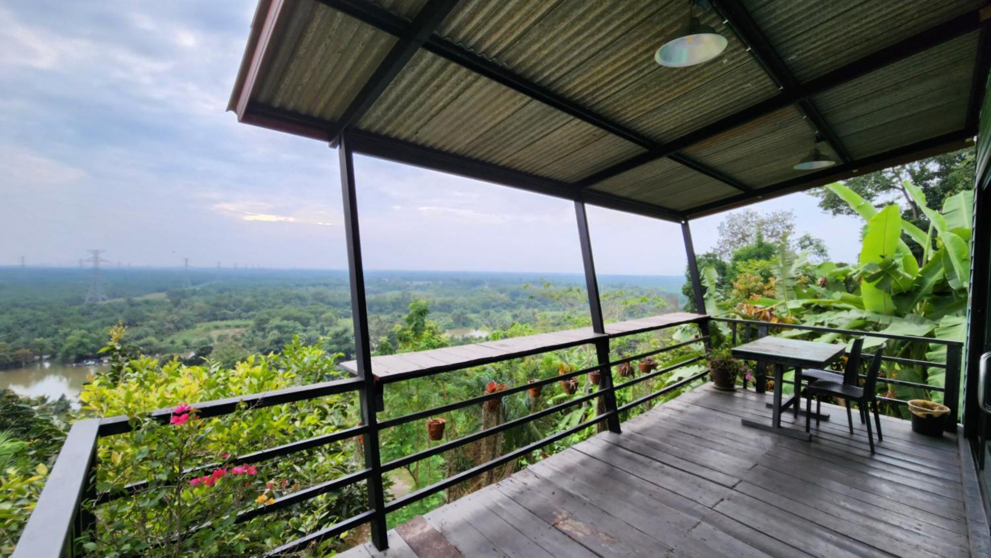 Resort Baan Khao Noi