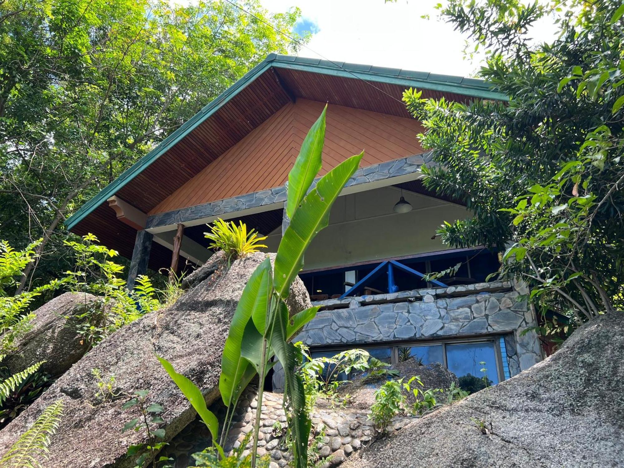Kawarin Secret Hut And Hotel 4*