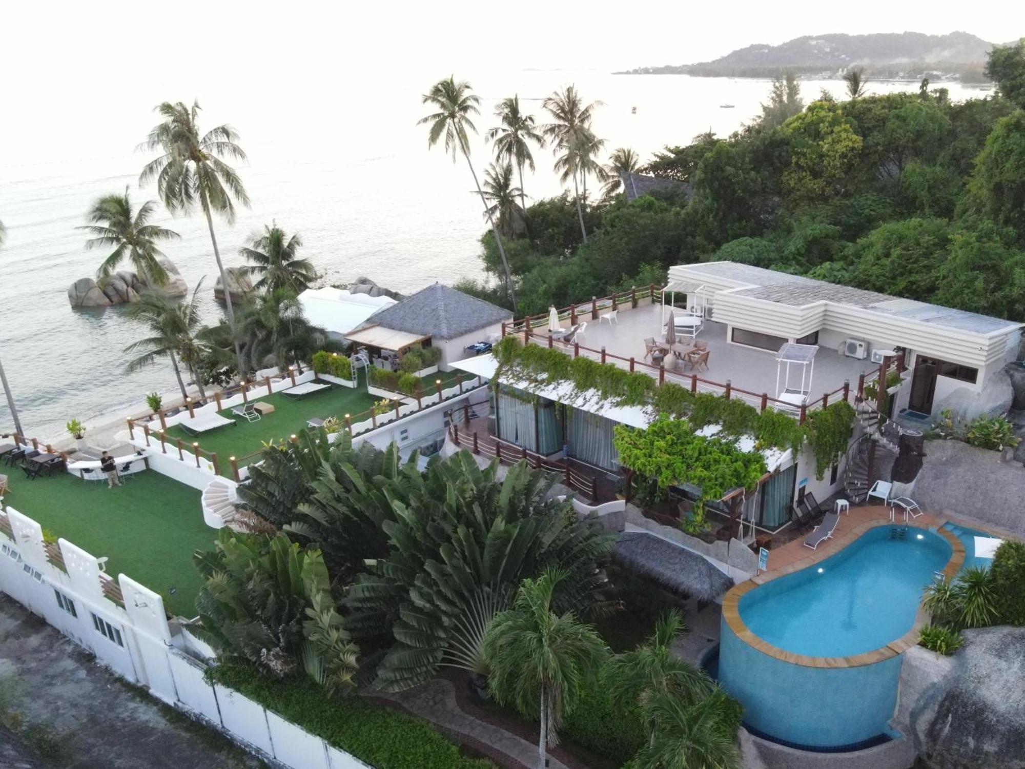 Resort The Rock Samui Beachfront - Sha