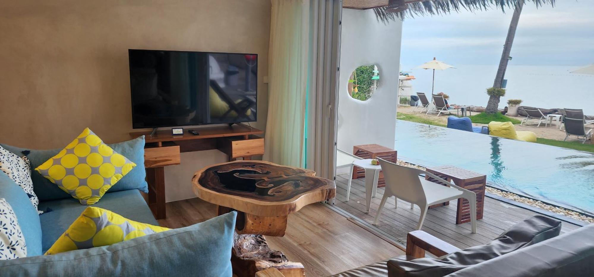 Resort The Rock Samui Beachfront - Sha 5*