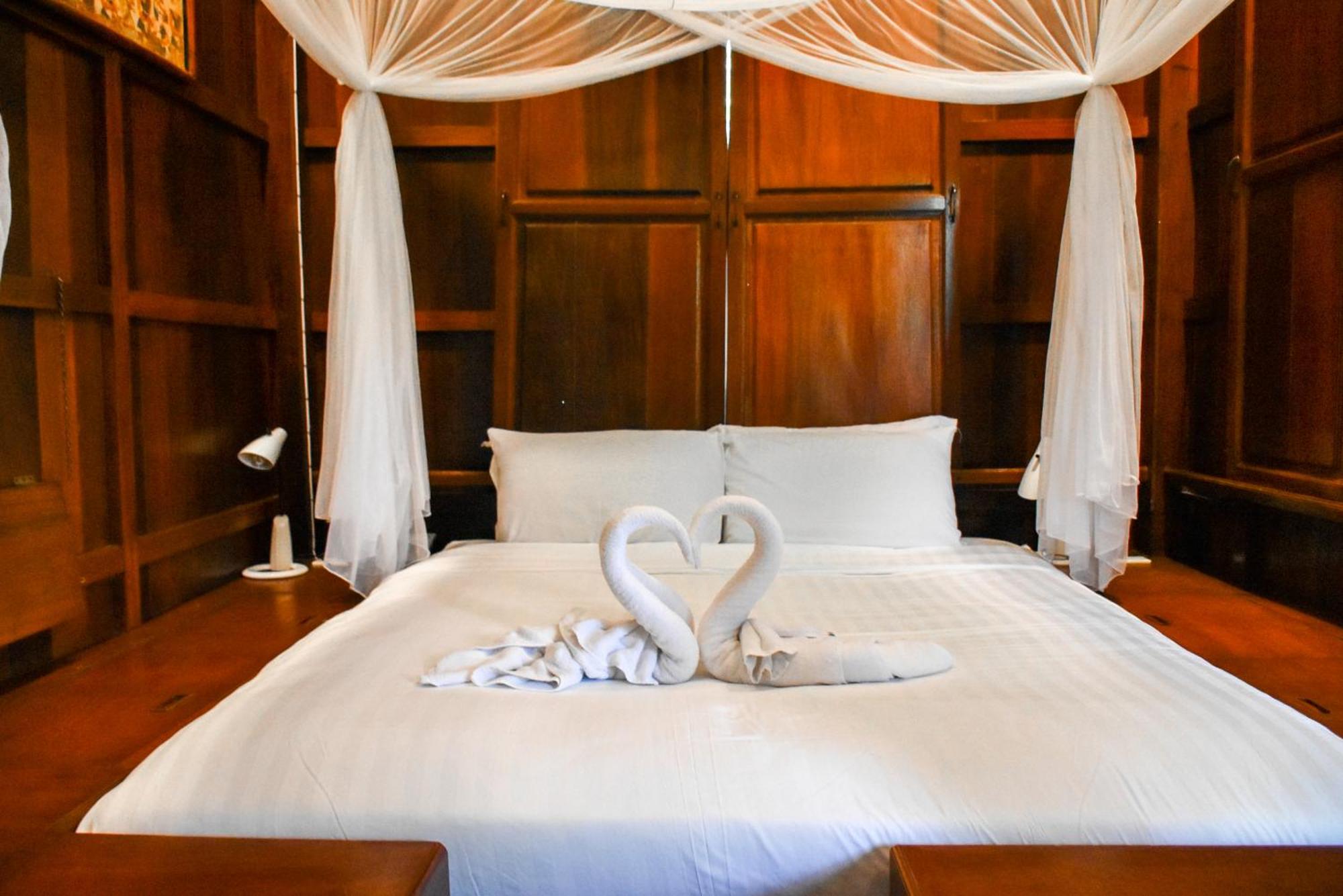 Resort Sugar Hut & Restaurant Pattaya