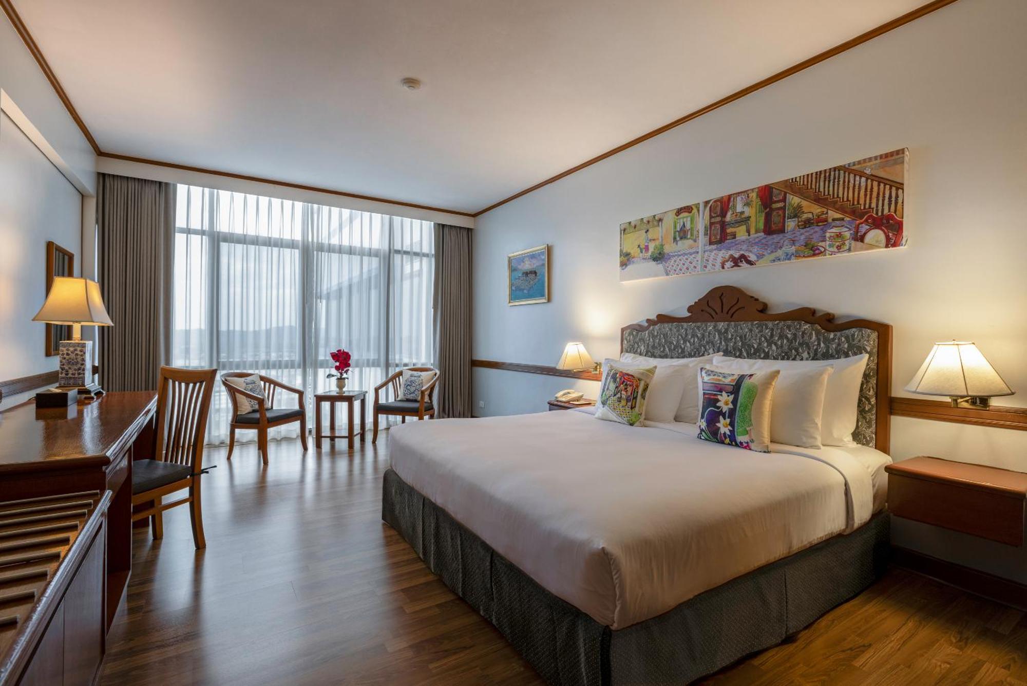 Royal Hotel 5*