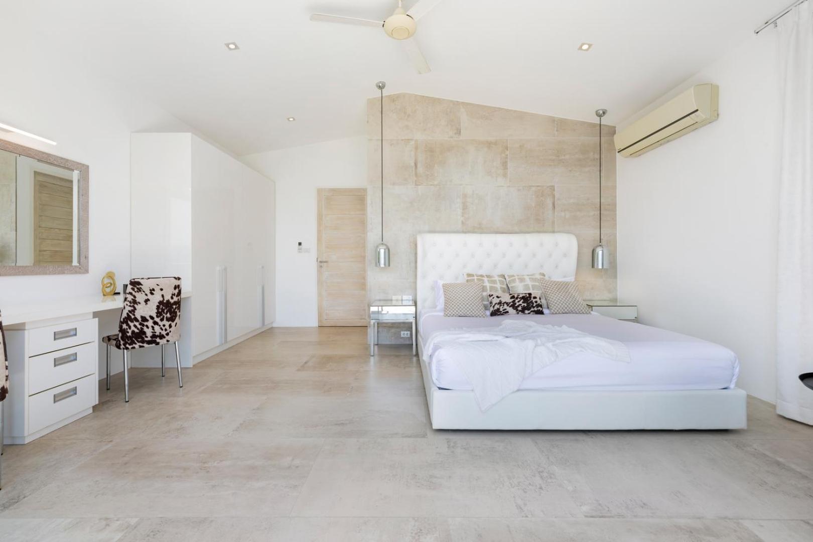 Beachside Vespa: Oceanfront Retreat With Mountain Views Villa Amphoe Koksamui