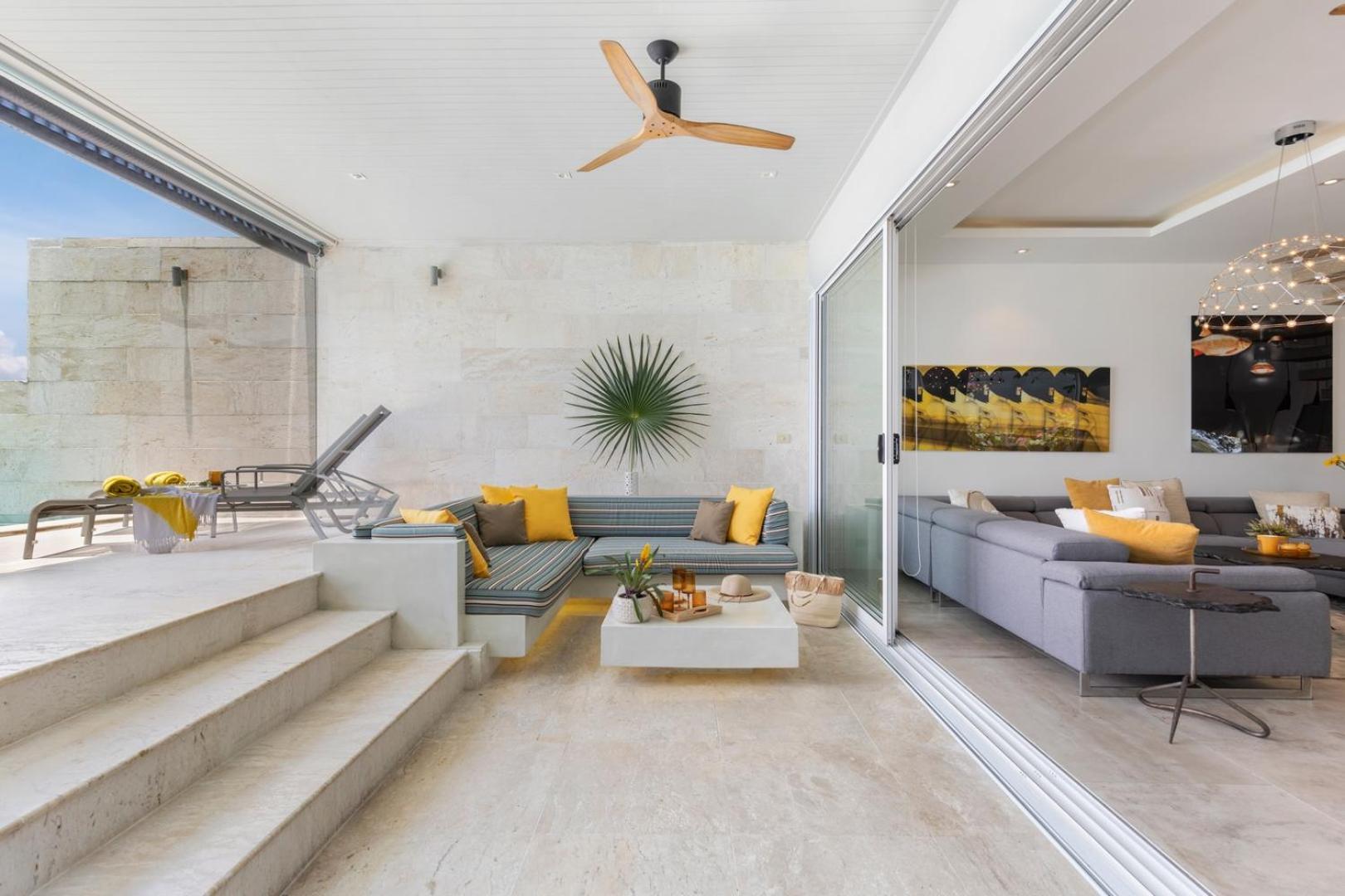 Beachside Vespa: Oceanfront Retreat With Mountain Views Villa Amphoe Koksamui