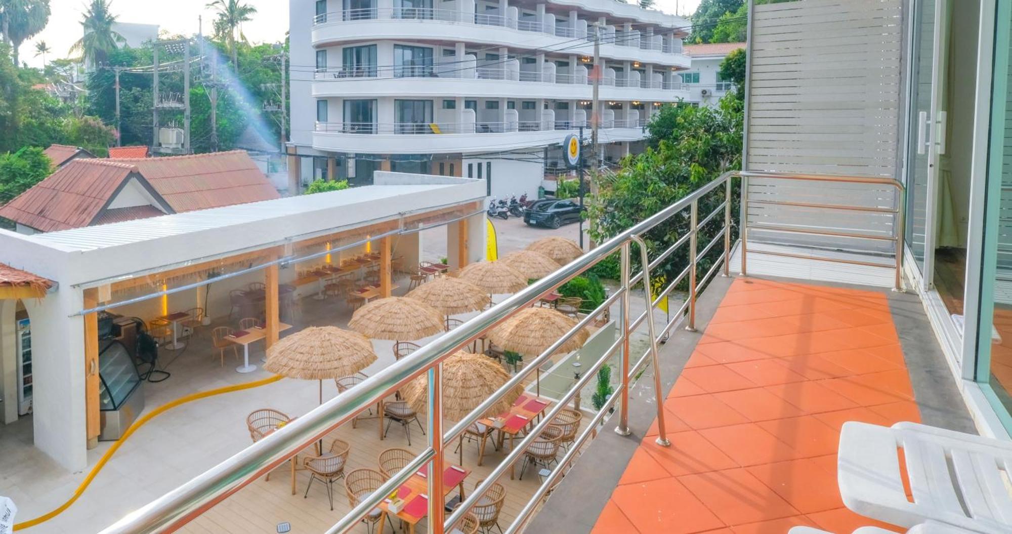 Smile Samui Front Hotel