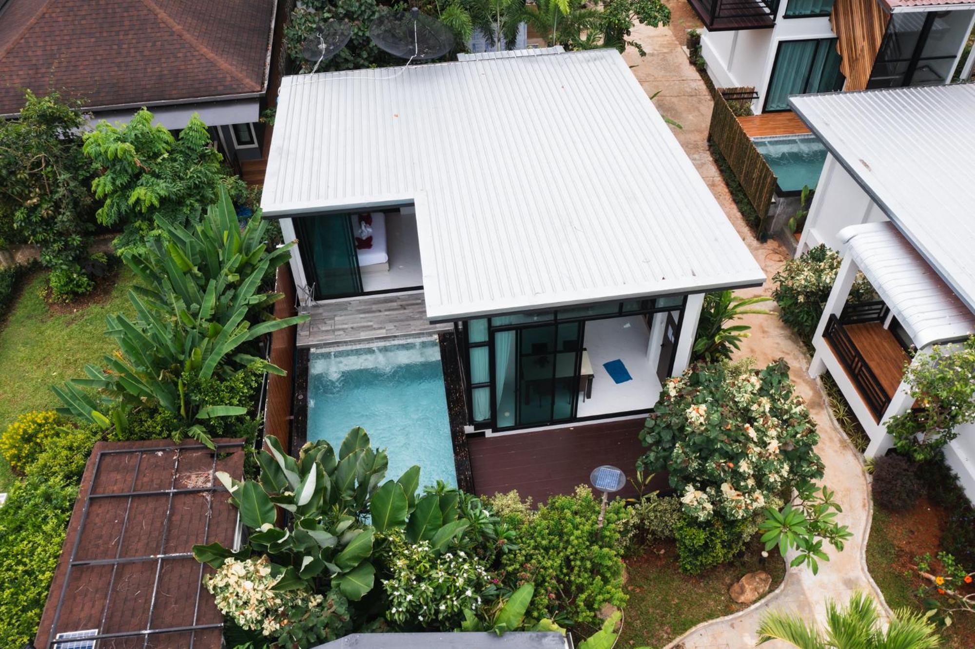 Beachhouse Pool Villa