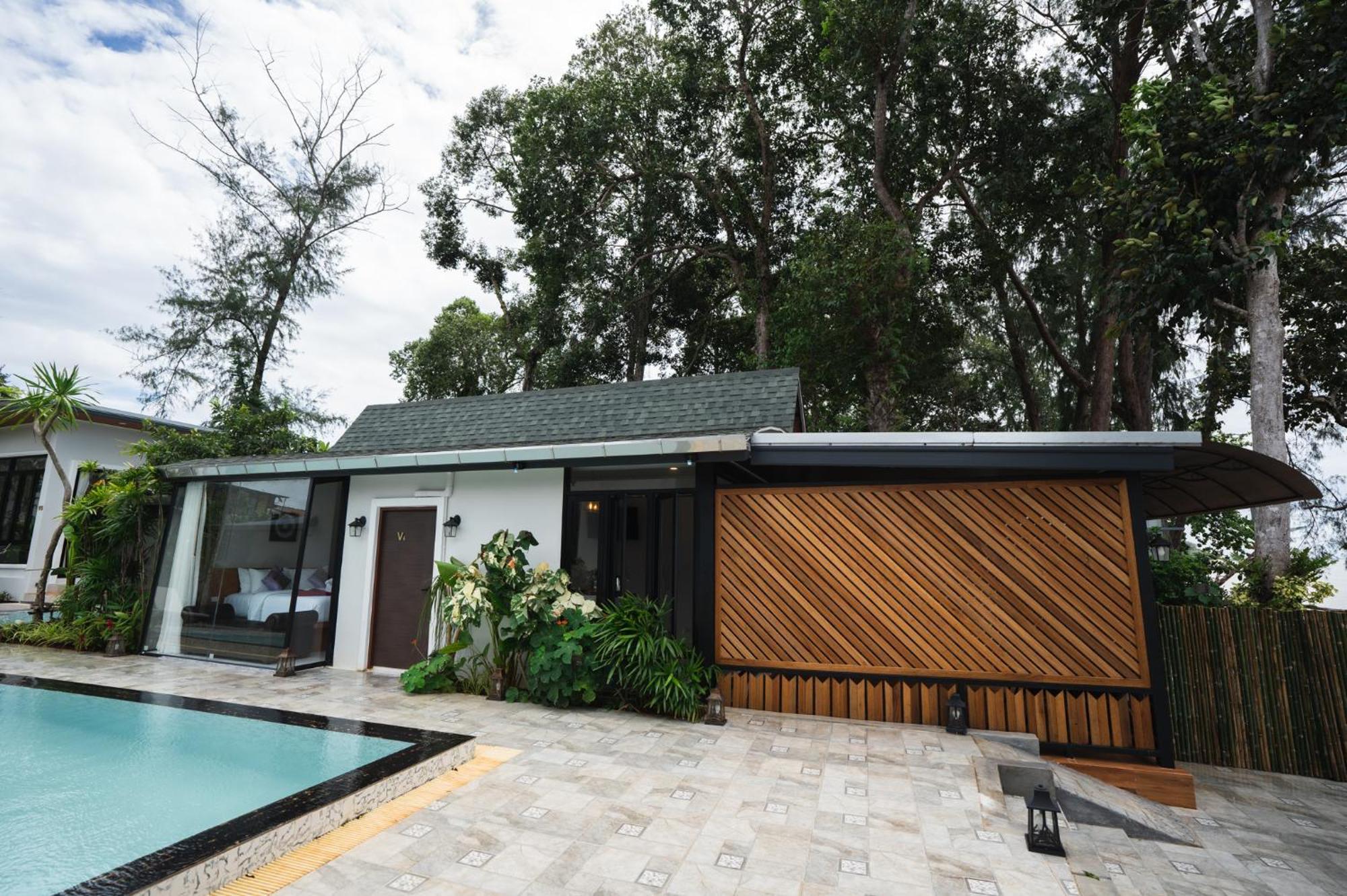 Beachhouse Pool Krabi