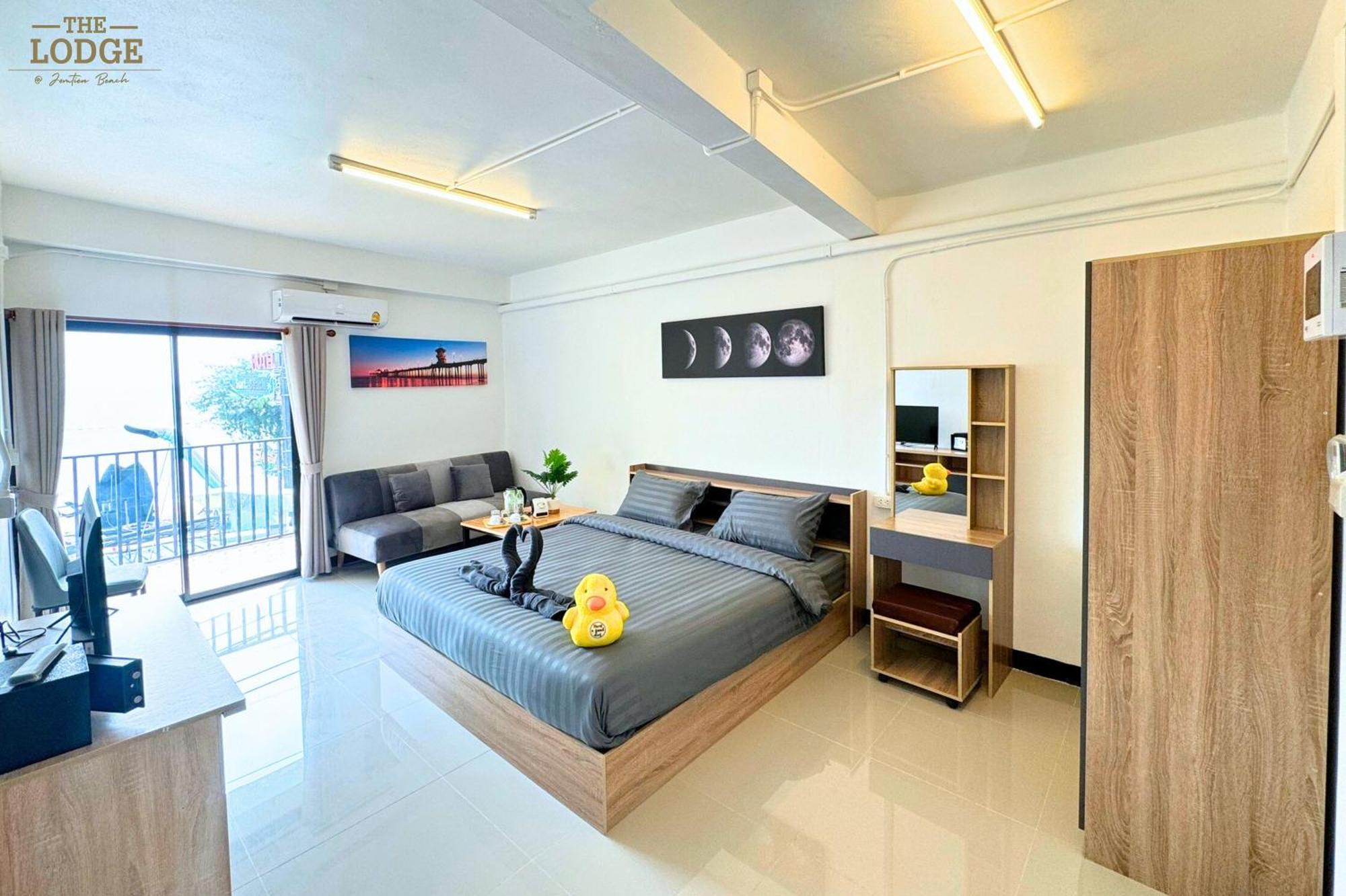 The 7 Hotel *