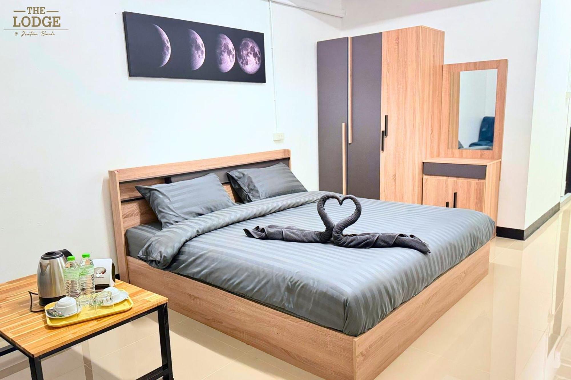 The 7 * Jomtien Beach