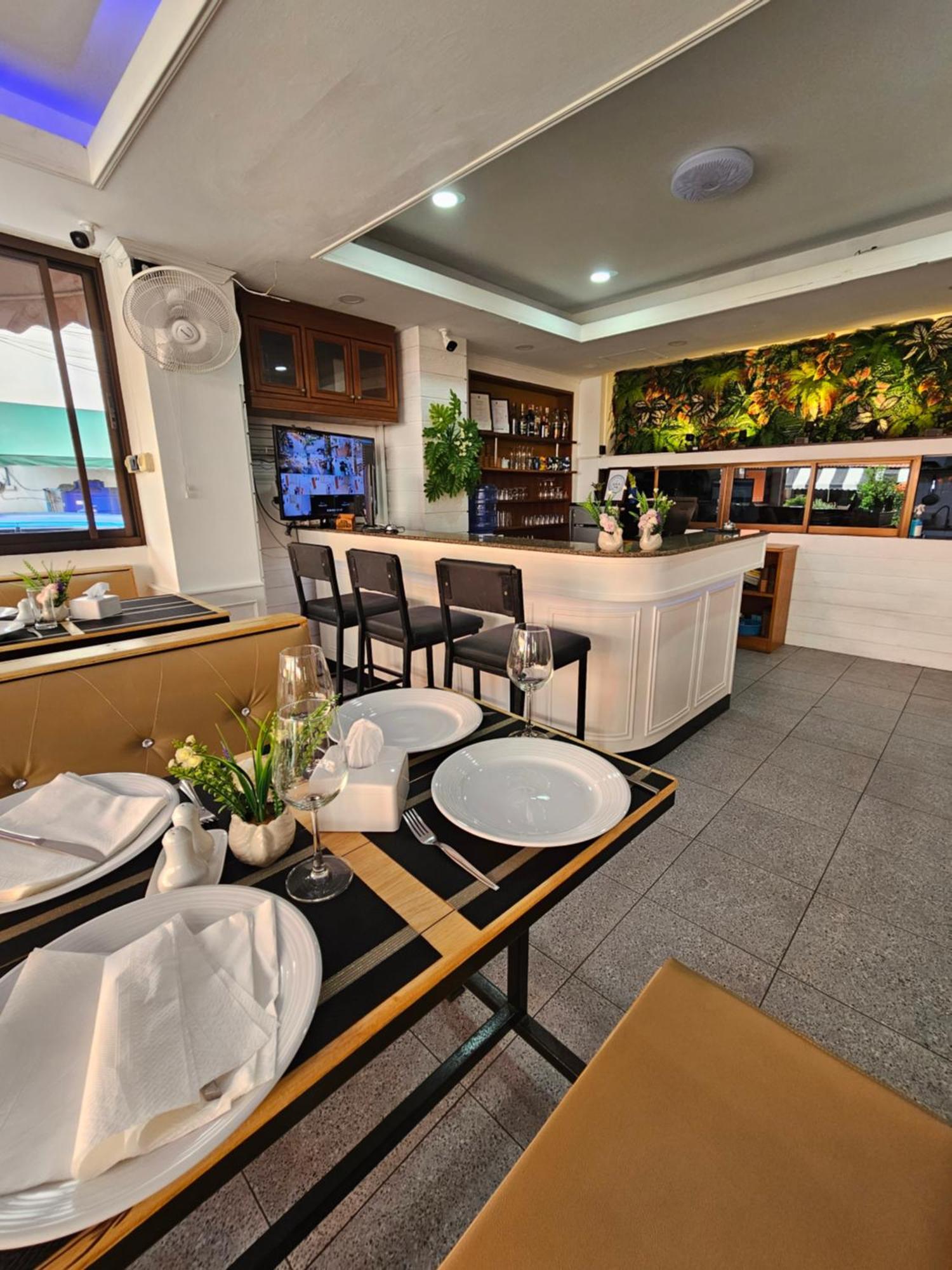 Hotel Candy Seaview