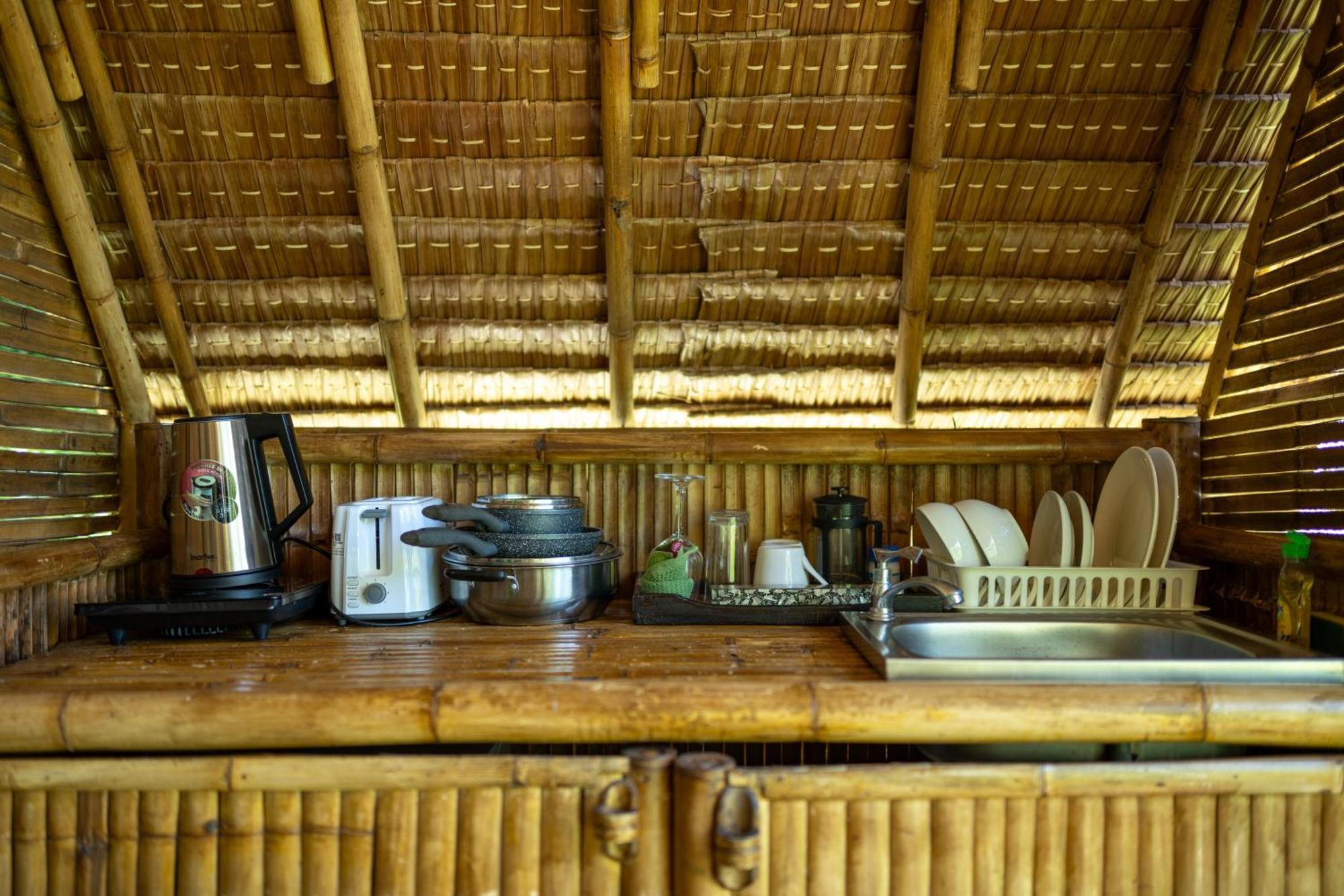 Bamboo Bay Eco Chalet *
