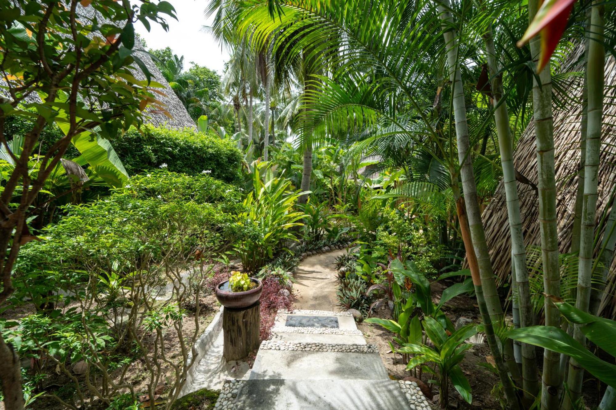 Bamboo Bay Eco Chalet *