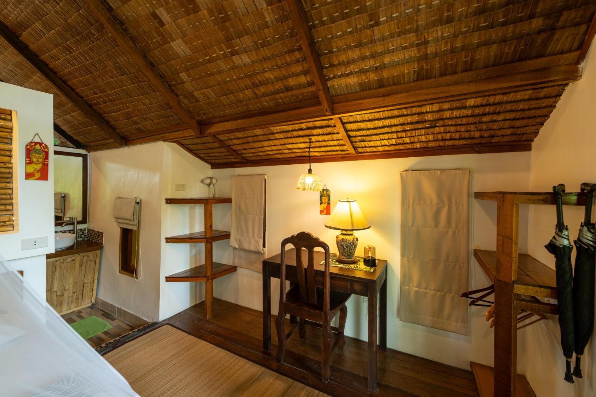 Bamboo Bay Eco Chalet *