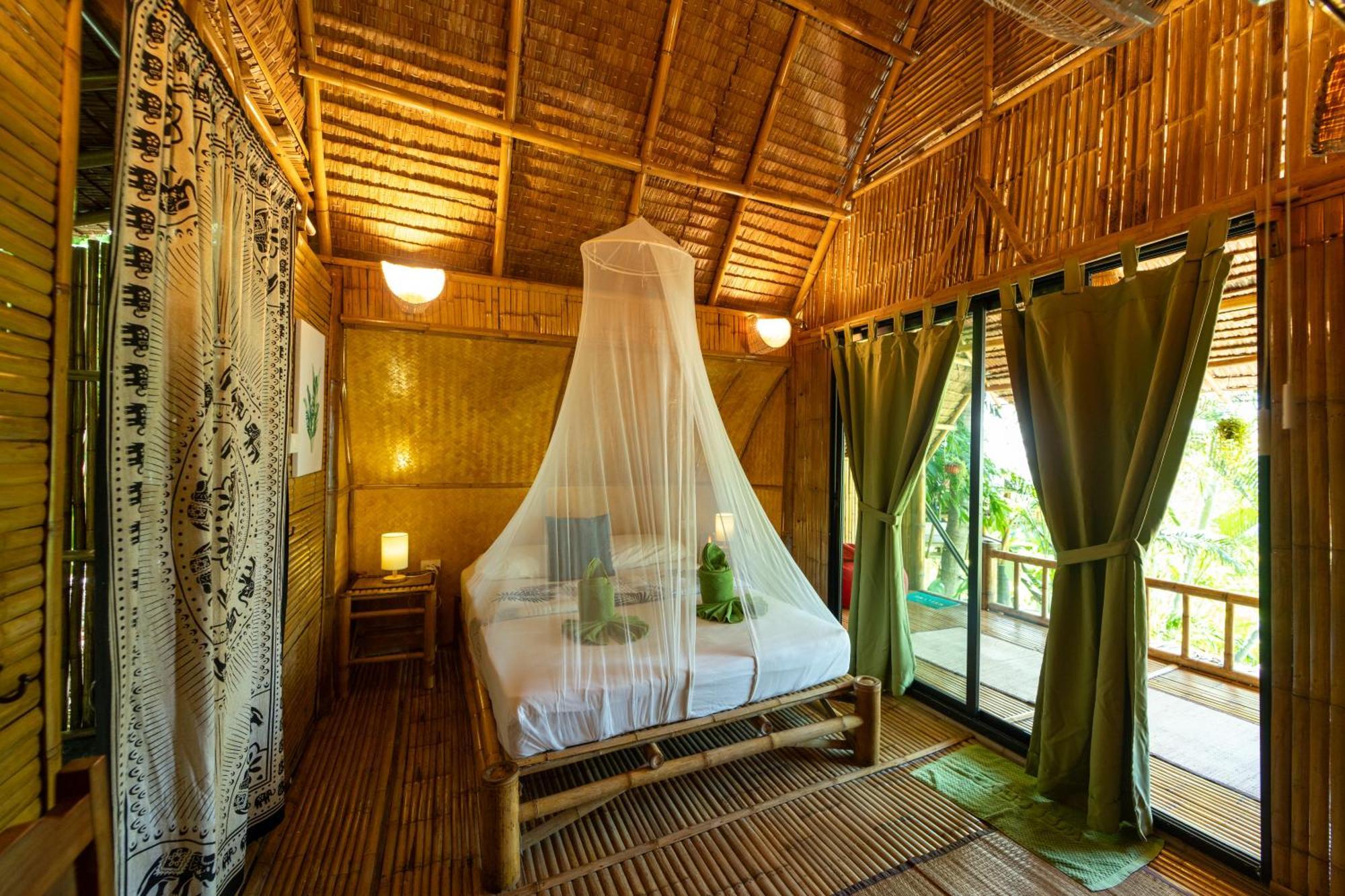 Chalet Bamboo Bay Eco Srithanu