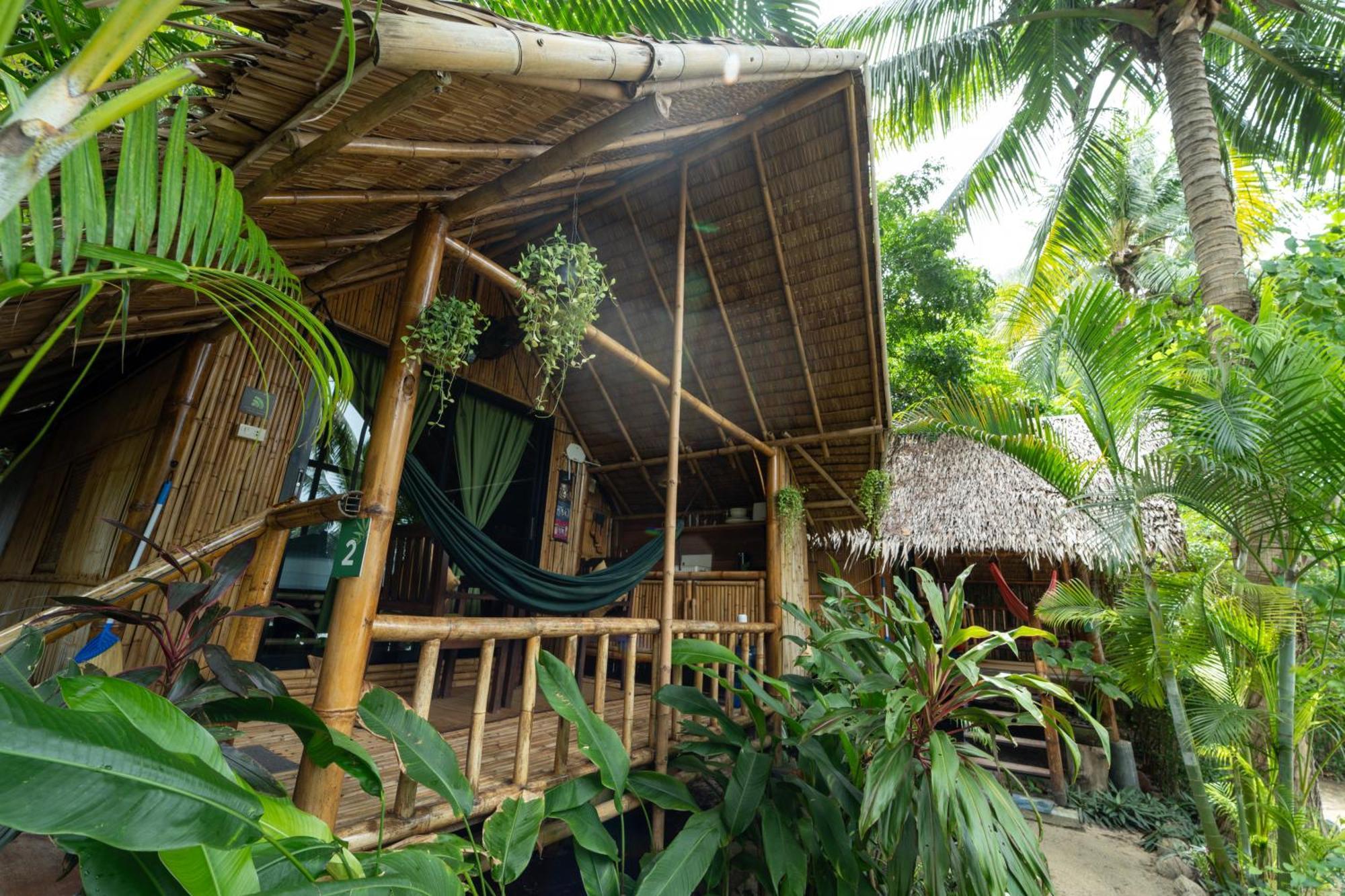 Chalet Bamboo Bay Eco Srithanu